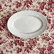 Plat ovale blanc en terre de fer Creil et Montereau fin XIXe