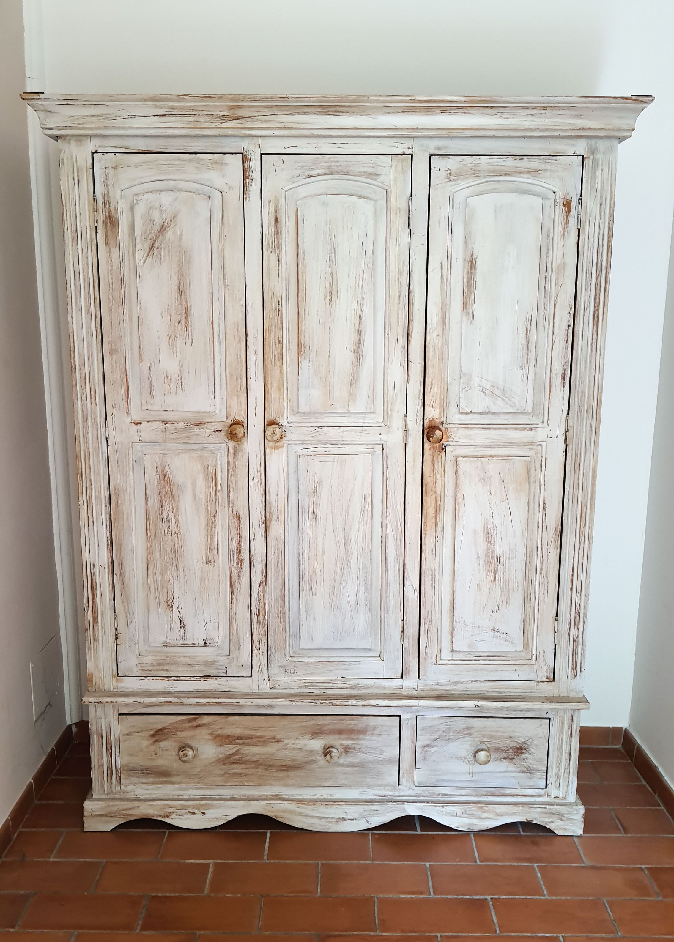 Wardrobe wardrobe 3 doors cerused gray pastel green