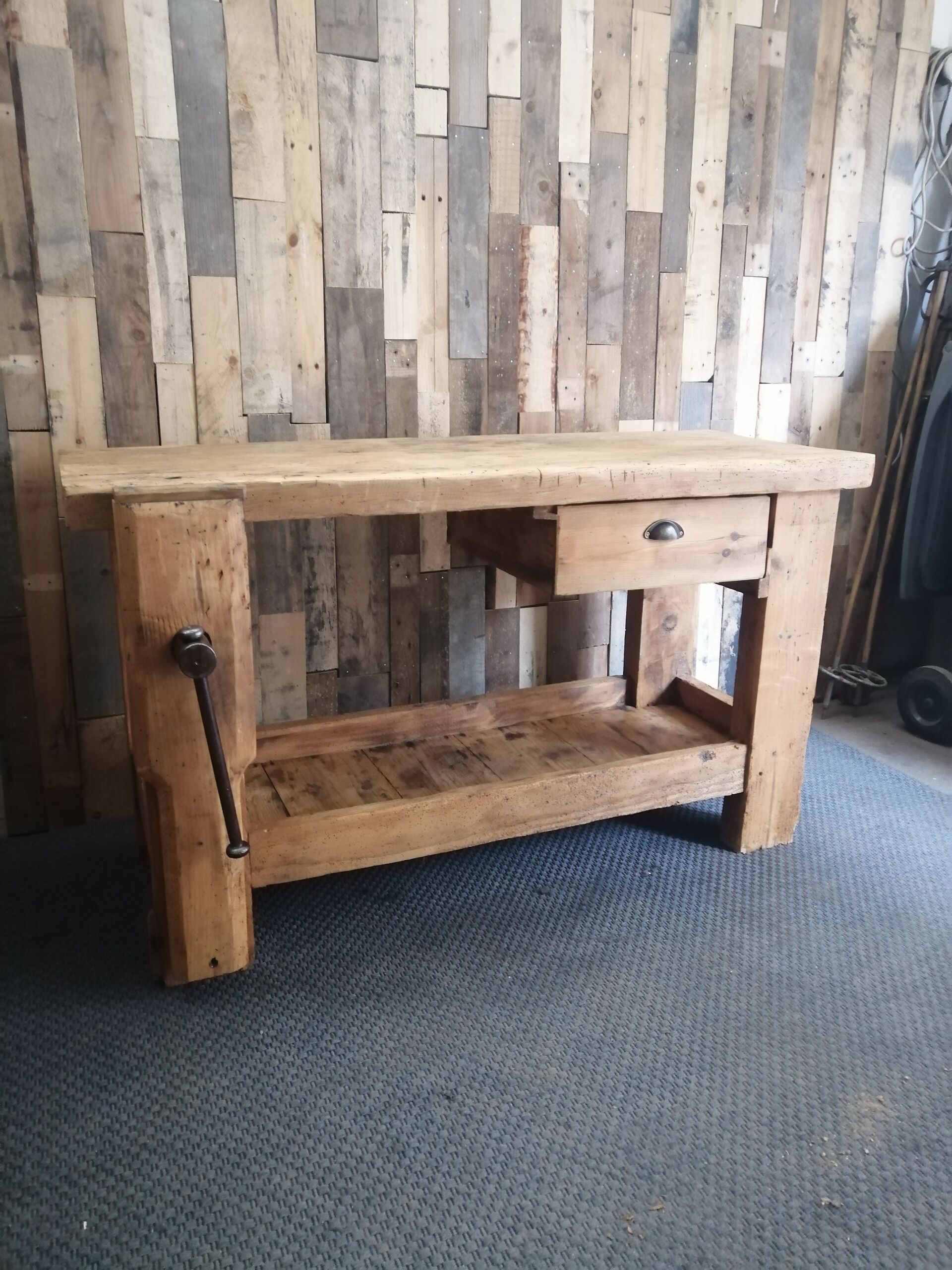 Carpenter's workbench