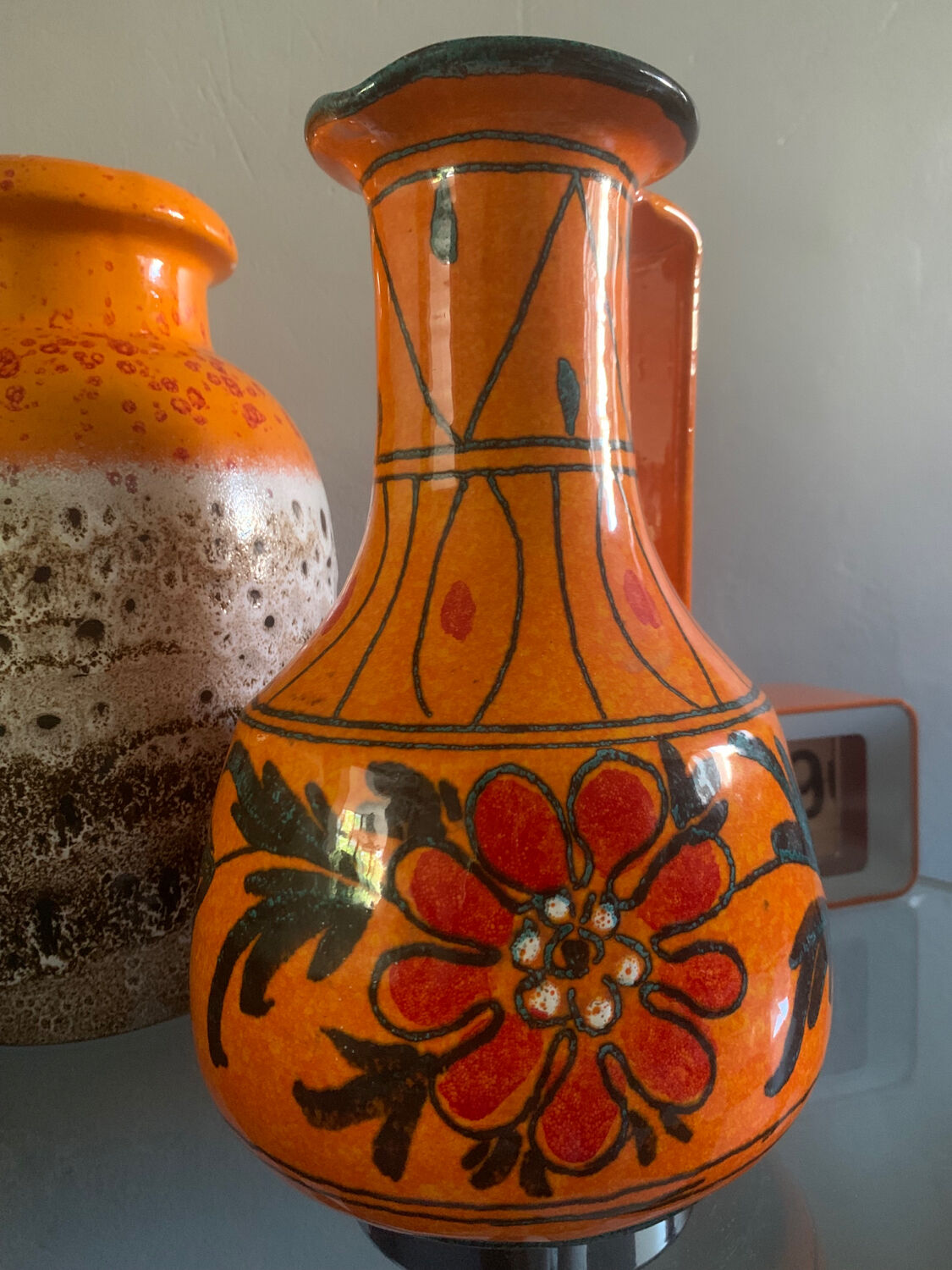 Iraqi ceramic vase
