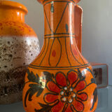 Iraqi ceramic vase