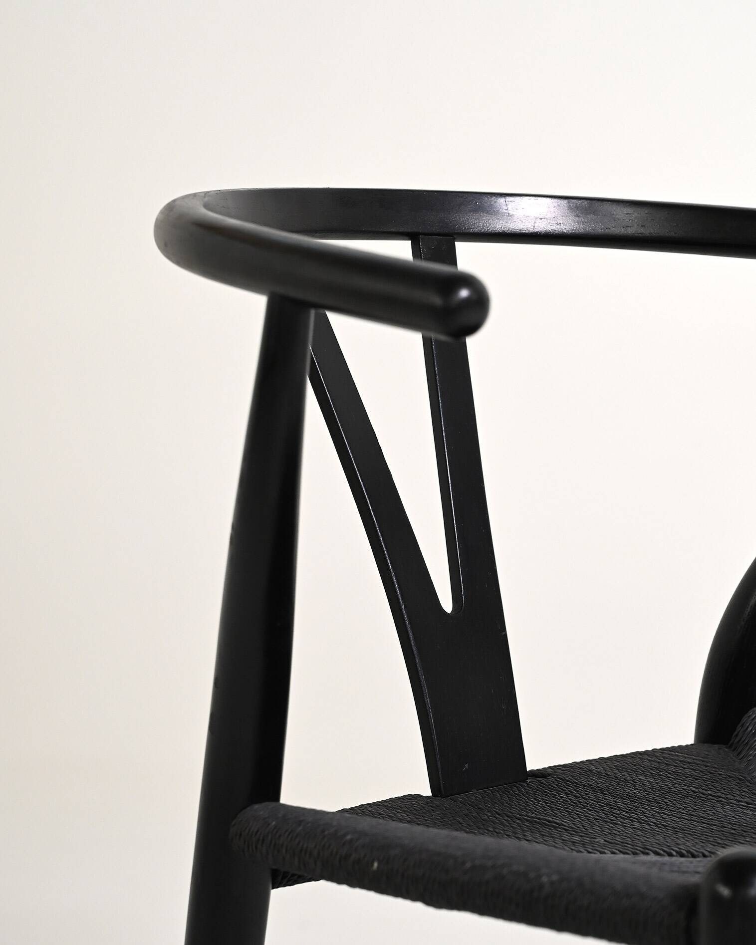 Set of 8 “Wishbone Chair” “CH24” chairs by Hans J. Wegner, 1990