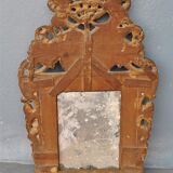 Miroir Louis XIV d'époque XVIIIème en bois doré 60x84cm