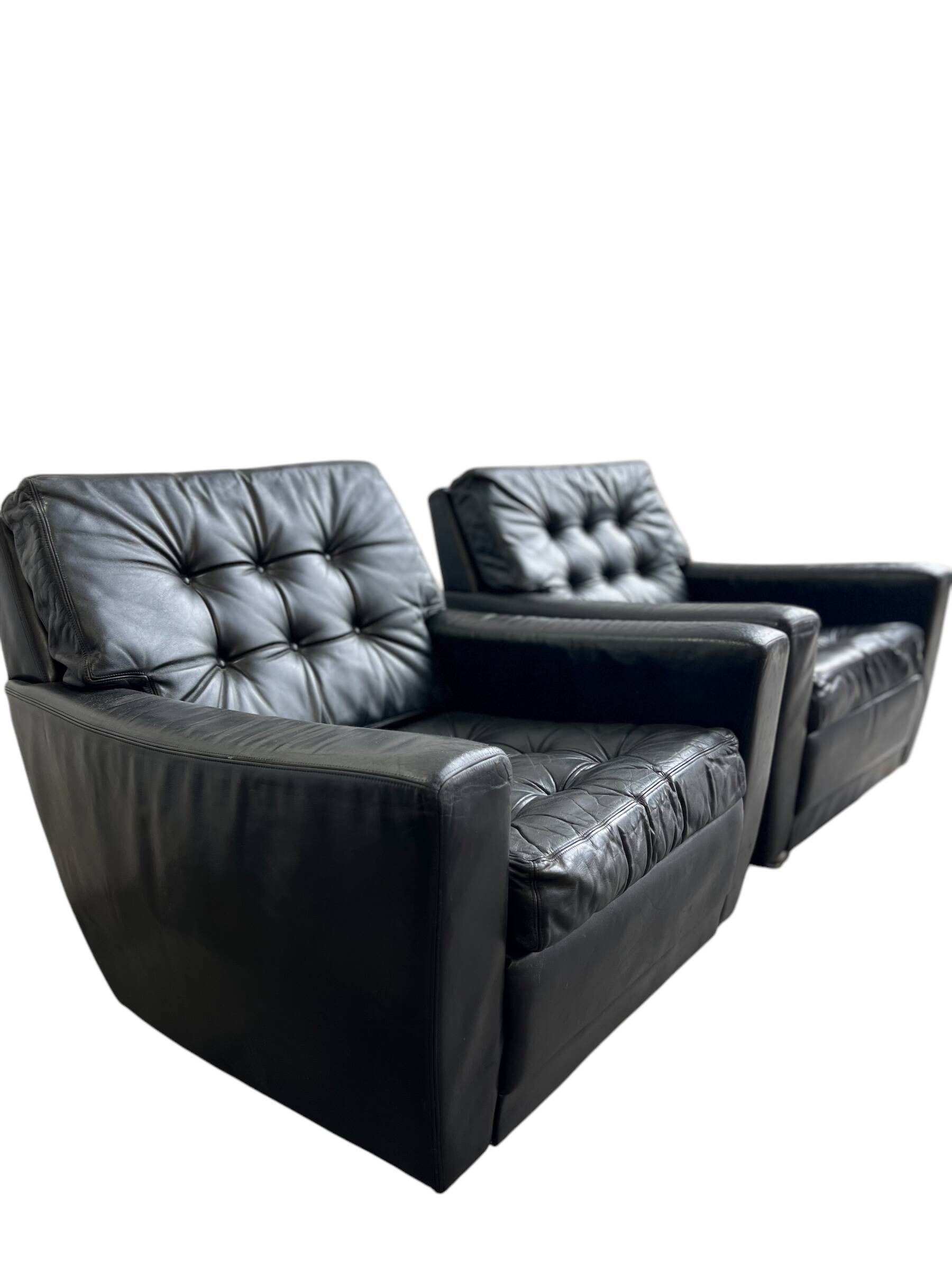 Set of 2 vintage individual seats/armchairs/club seats