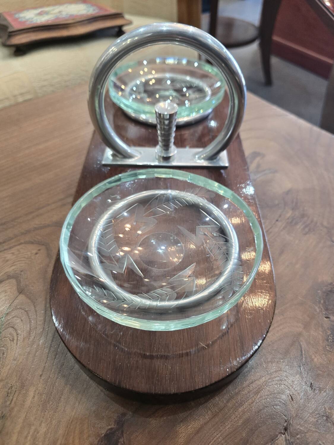 Art Deco pocket emptier in wood, engraved glass and chromed metal