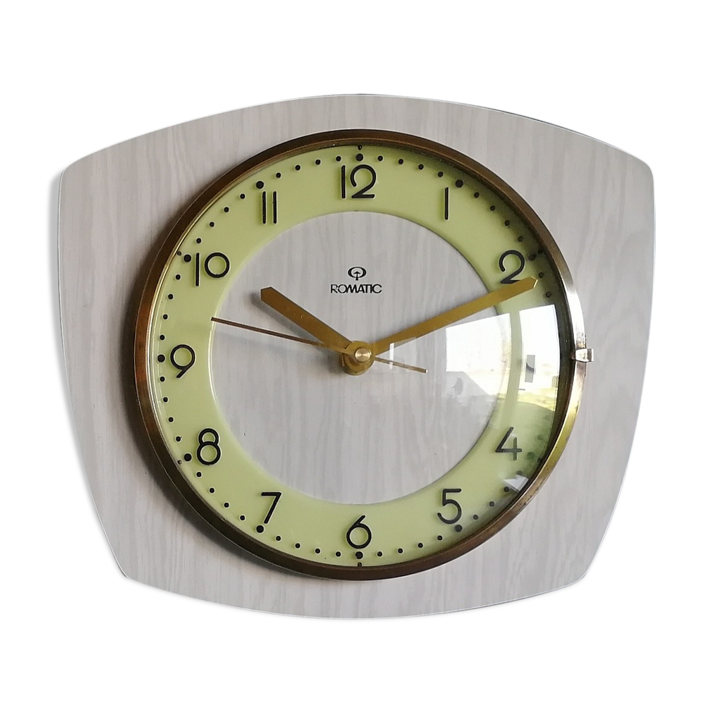 Horloge formica vintage pendule murale silencieuse phosphorescent "Romatic bois gris"