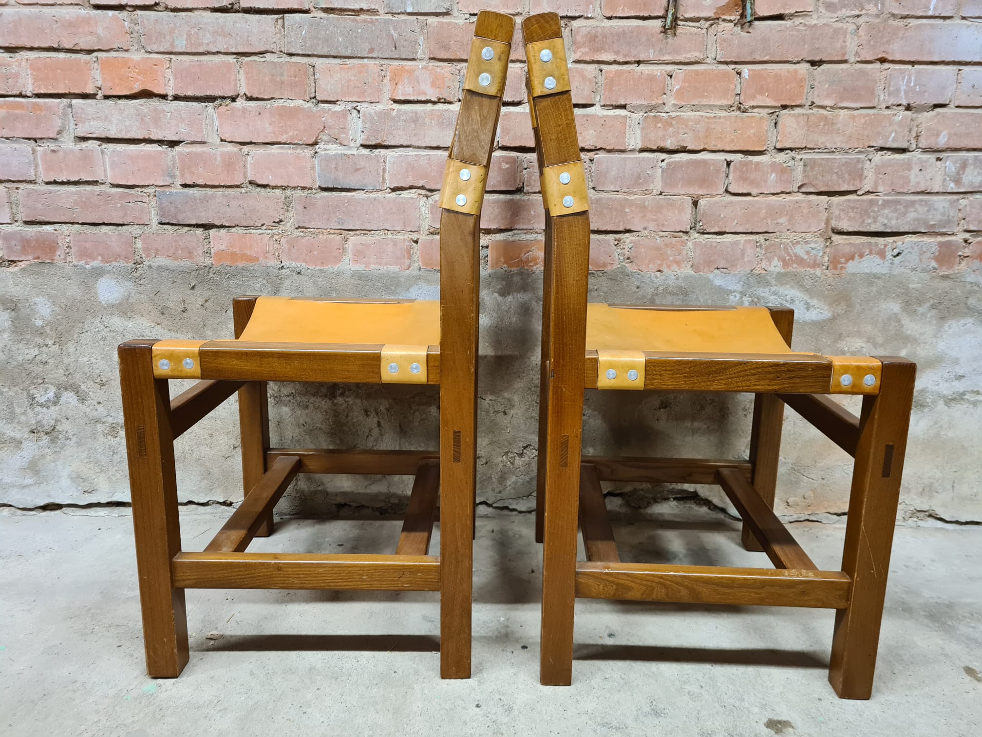 Set of 4 Maison Regain leather chairs