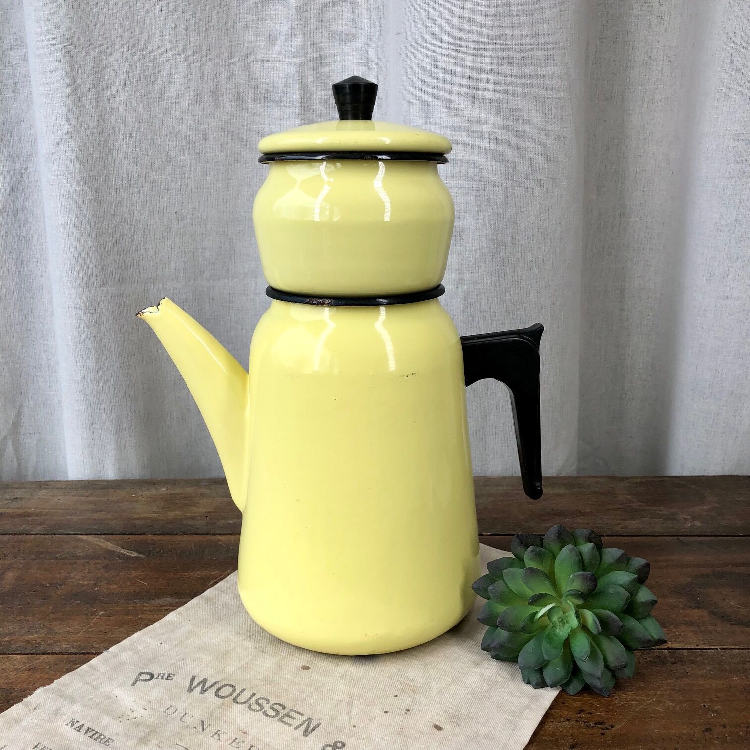 Aubecq enamelled sheet metal coffee maker