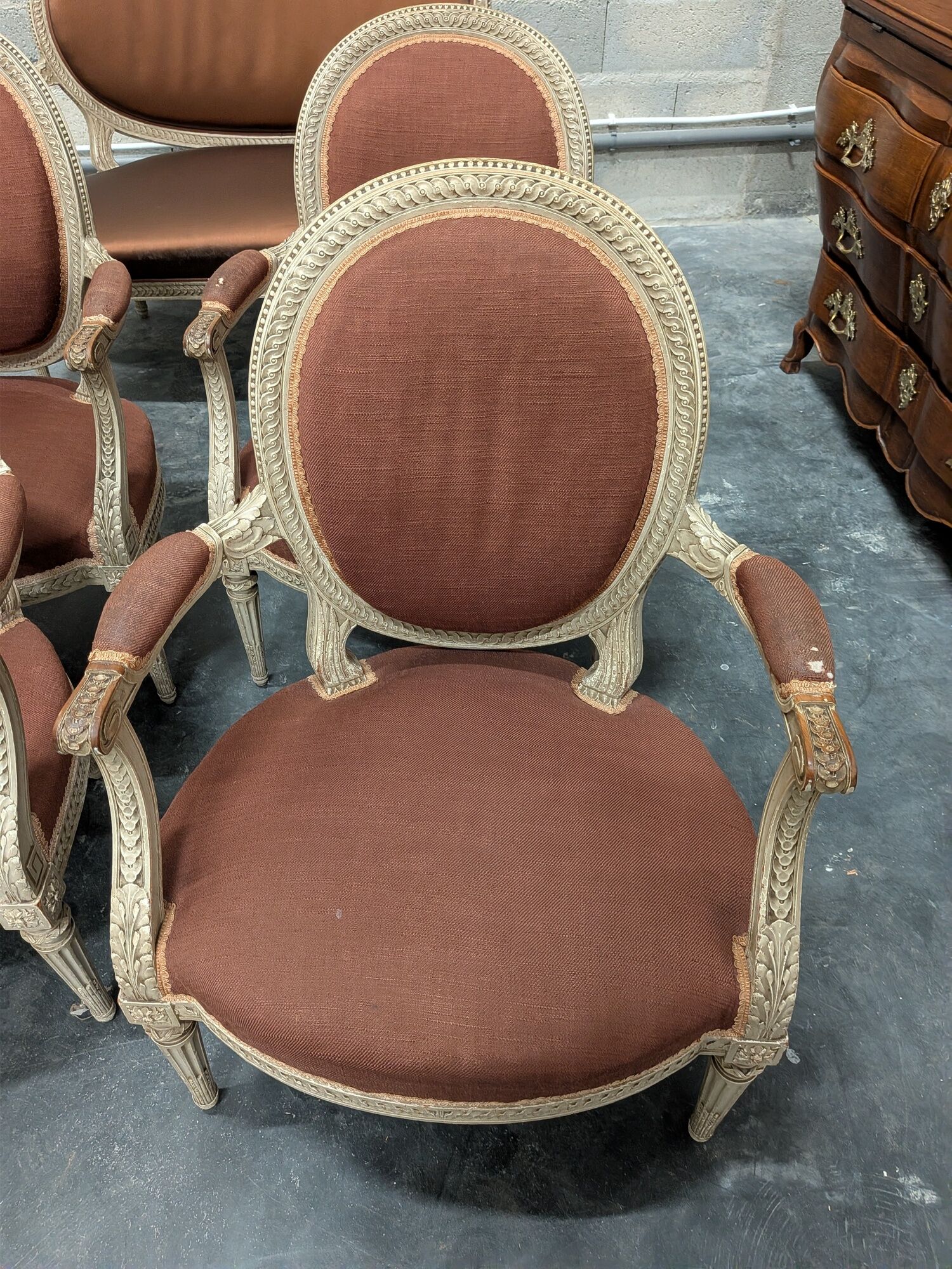 Antique Louis XVI style salon – Basket seat settee and 4 armchairs