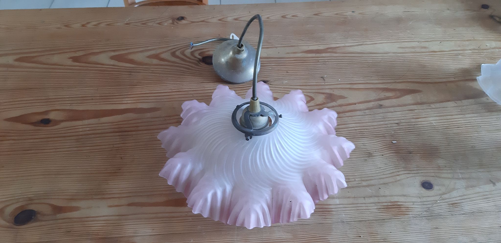Suspension en verre opalin 1900