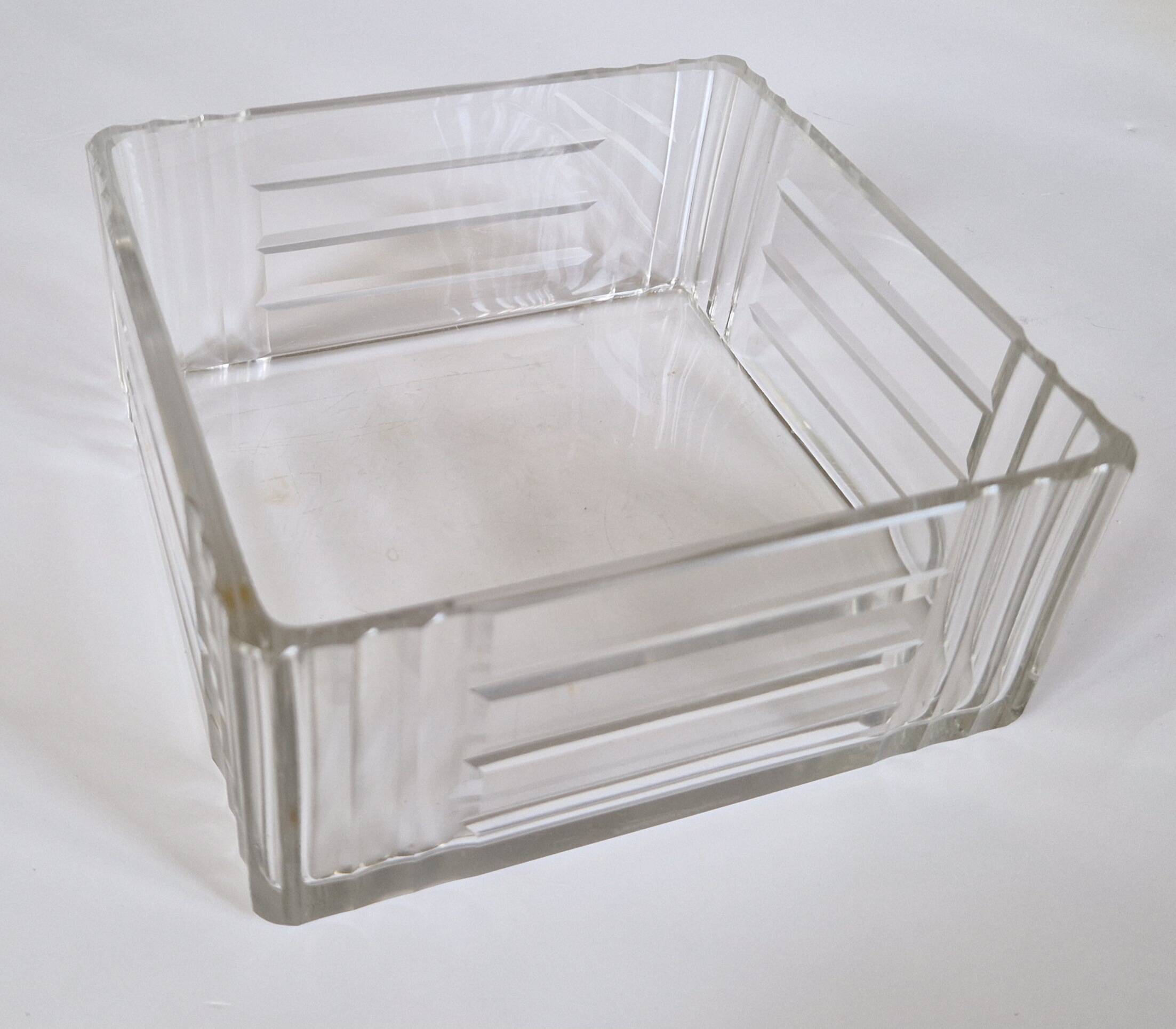Crystal glass catchall, moulded and sculpted, circa 1960.