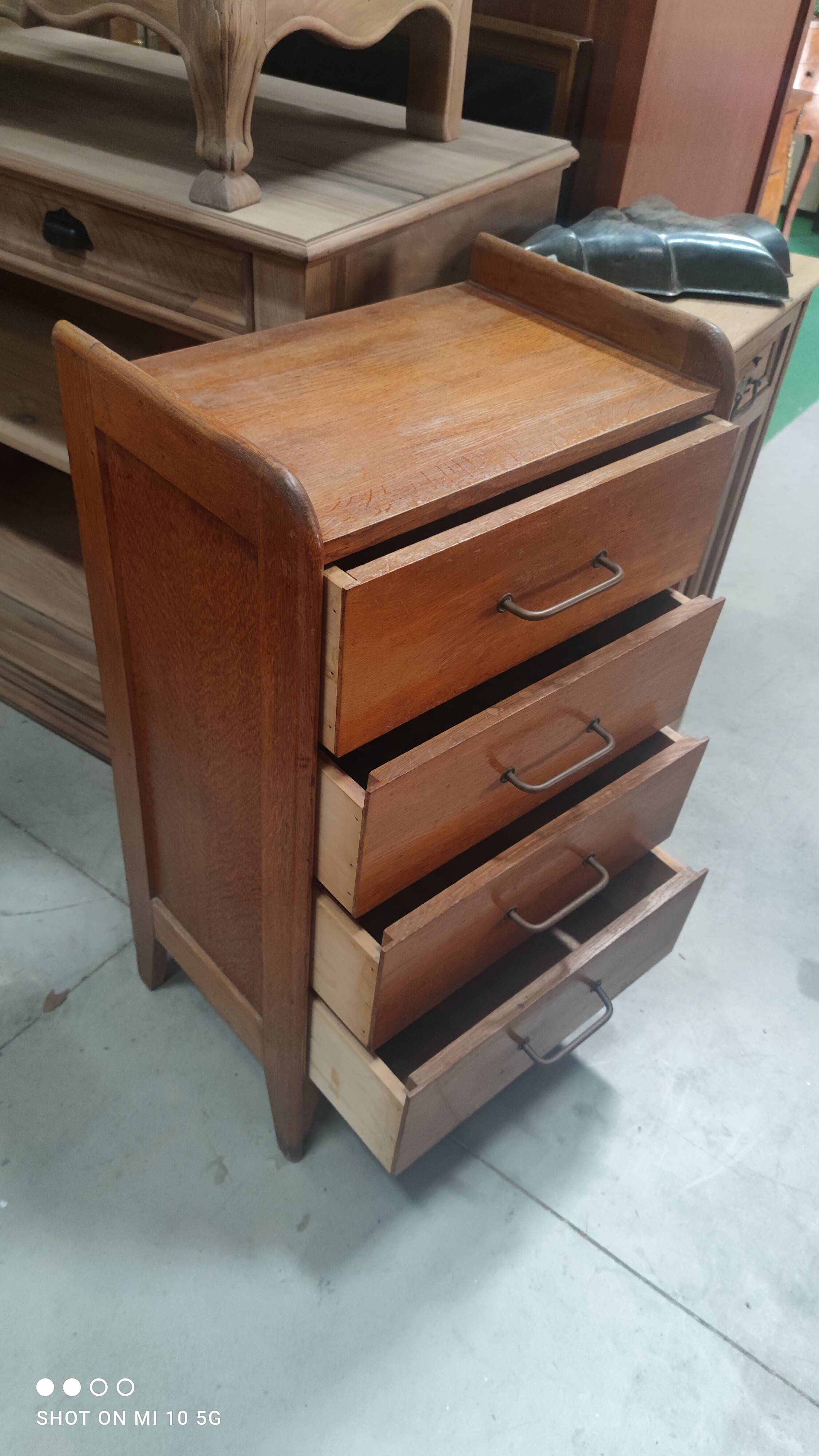 Oak chest of drawers 4 drawers circa 1950