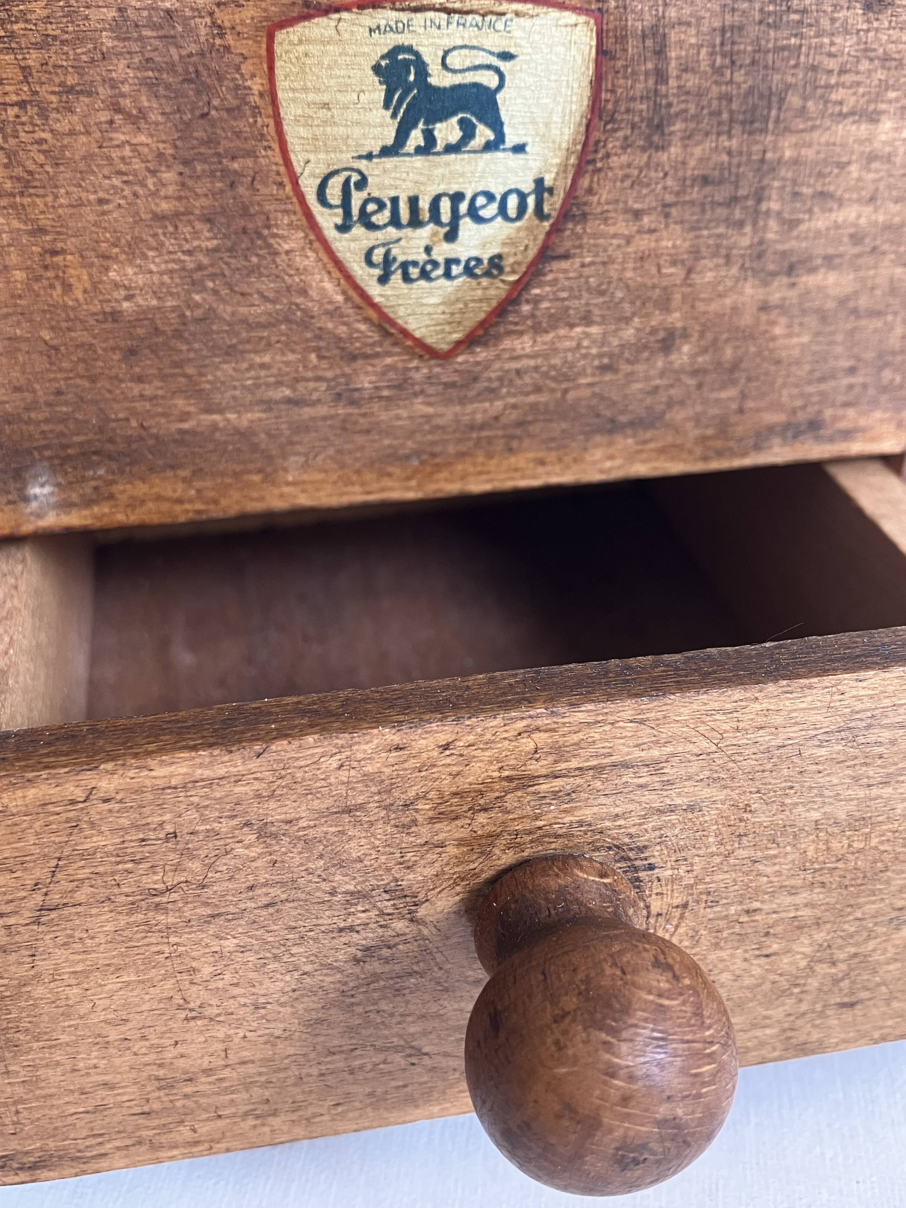 Peugeot Frères coffee grinder, kitchen decoration