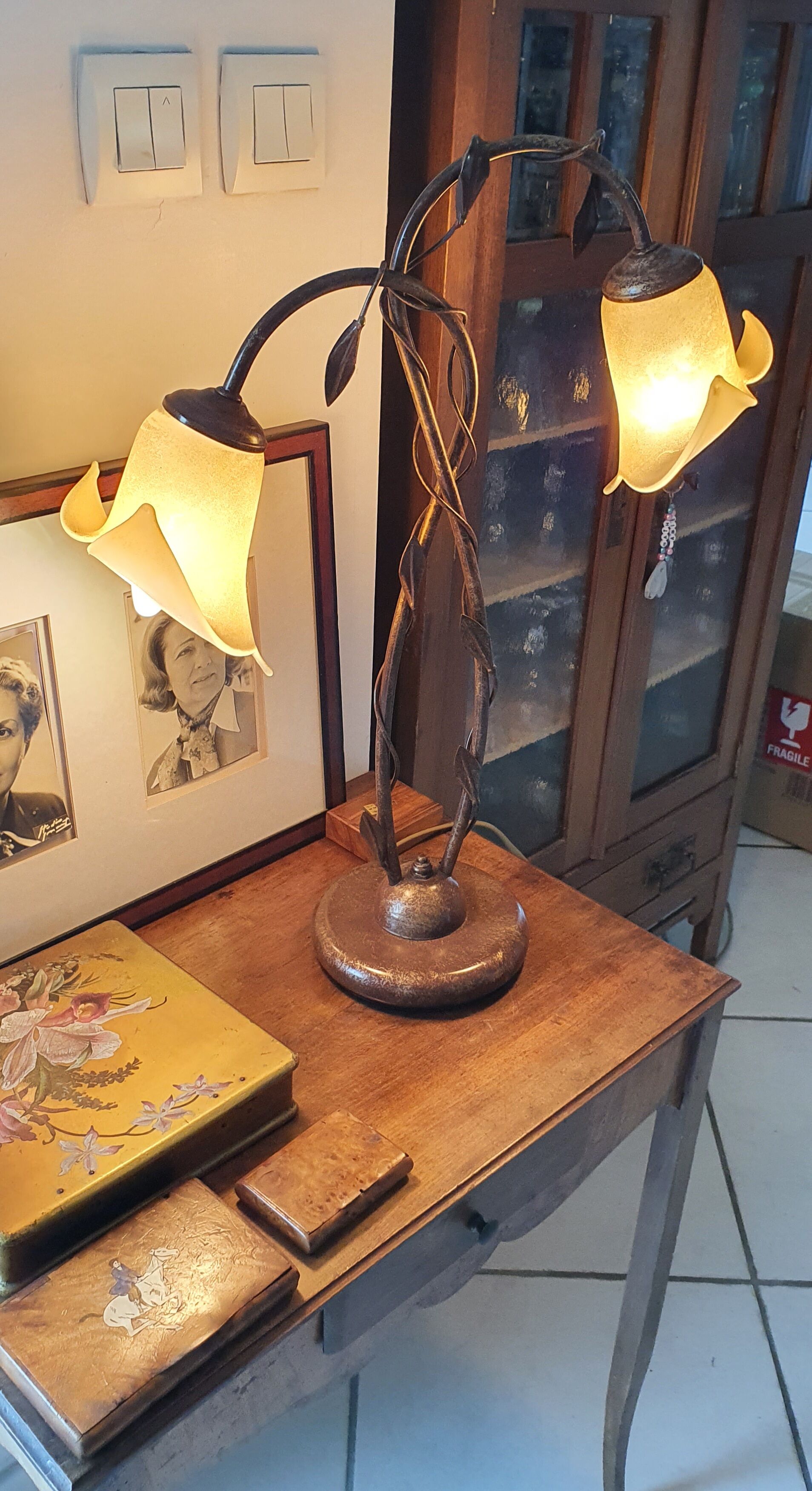 Table lamp