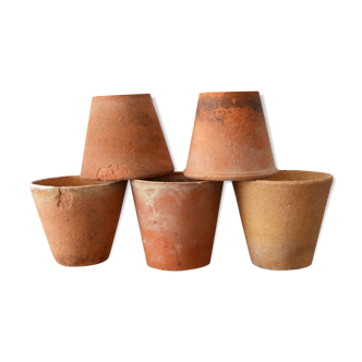 5 old terracotta pots