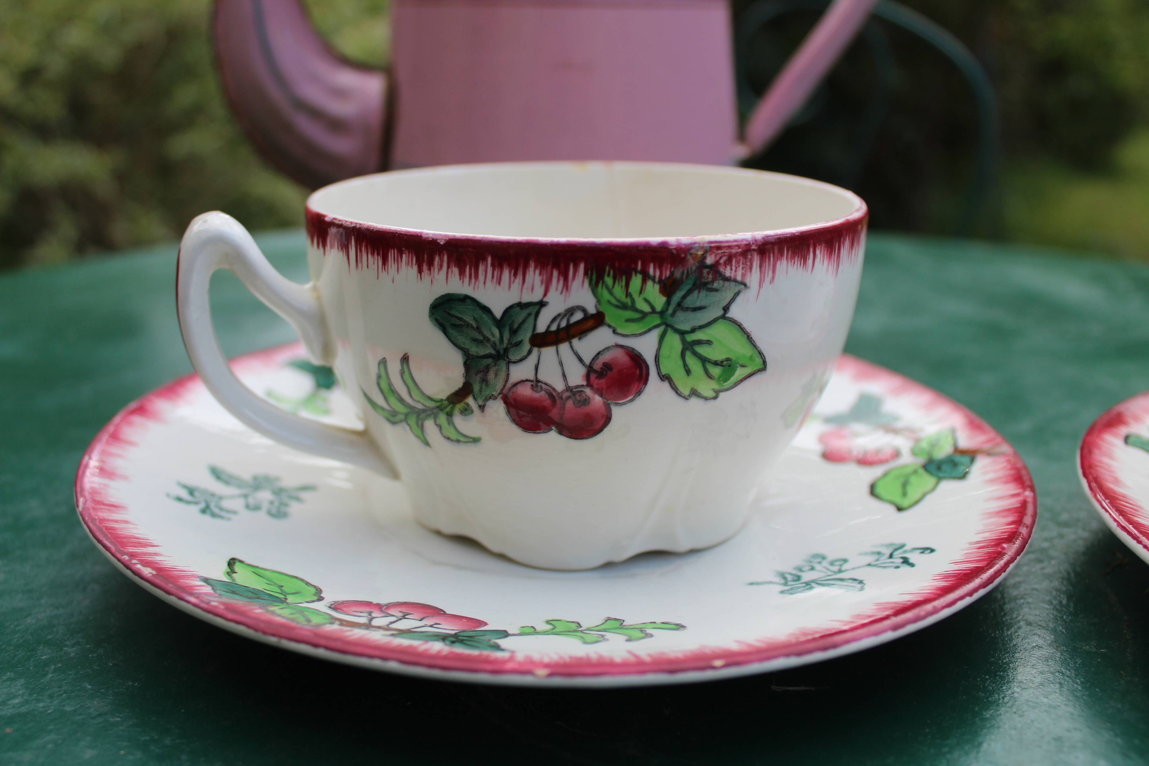 Longwy "Montmorency" earthenware breakfast duo