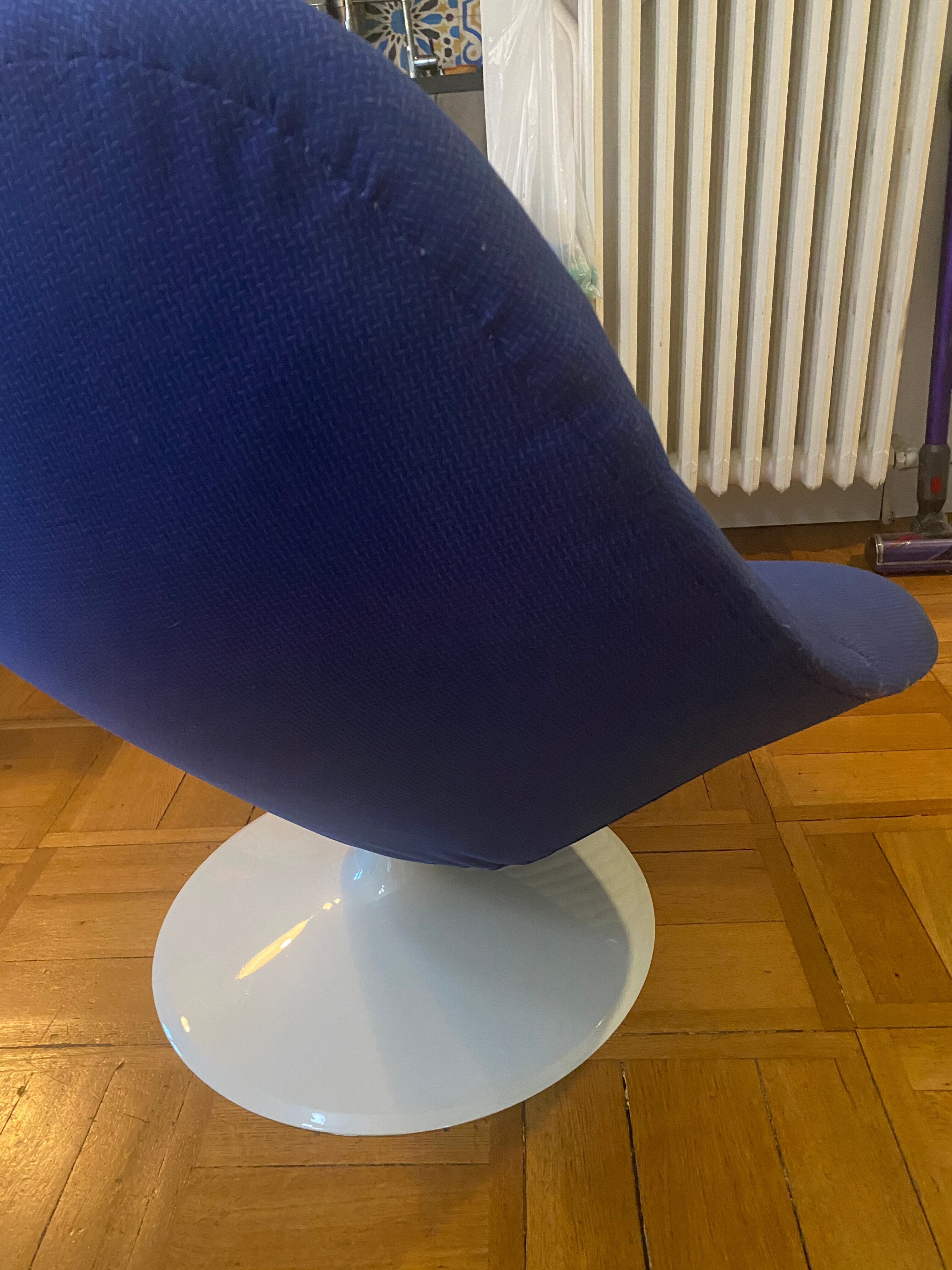 Pierre Paulin's oyster F557 chair for Artifort