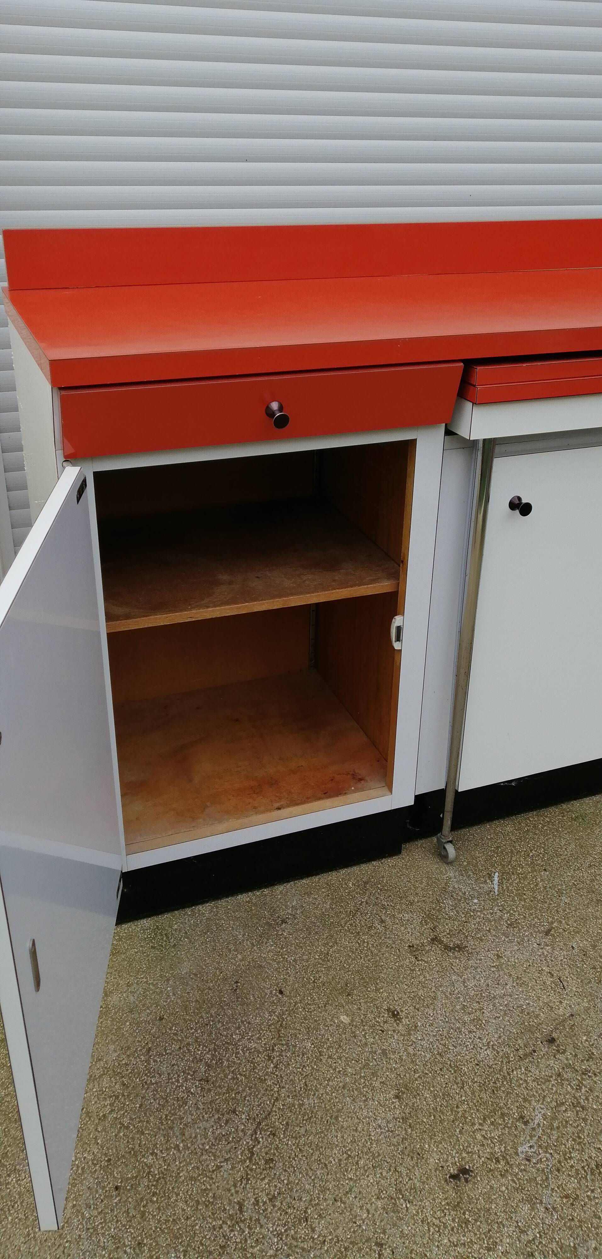 Formica sideboard with its 70' retractable table