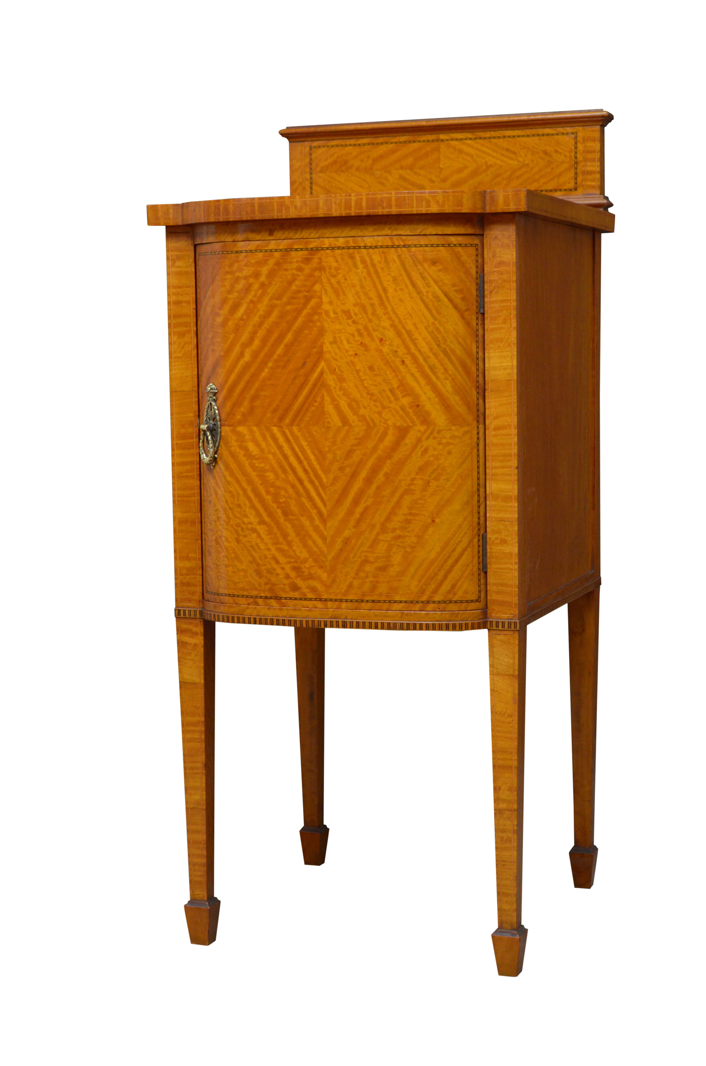 Meuble de chevet édouardien en bois satiné