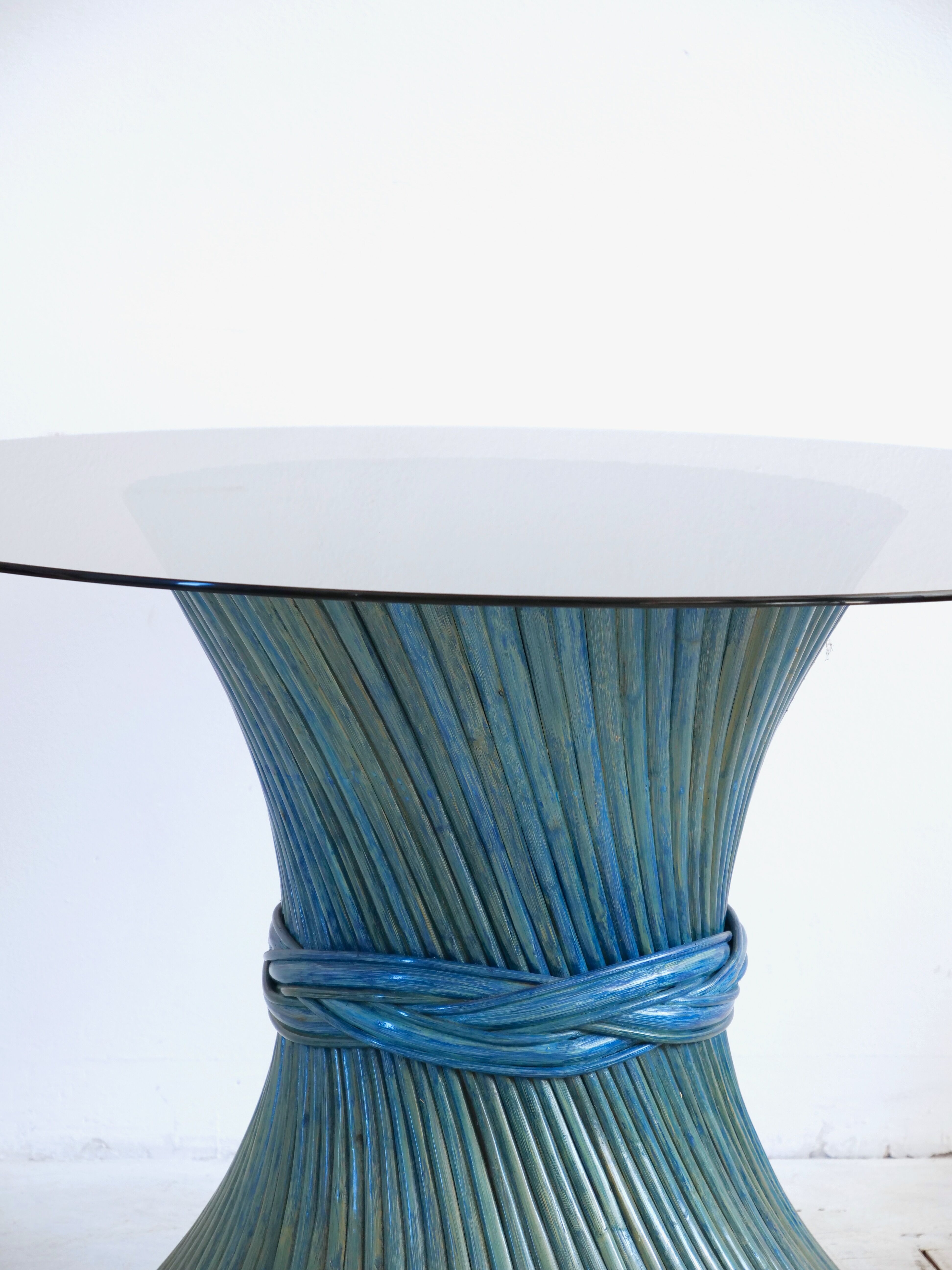 Table bamboo Mc Guire blue lazure