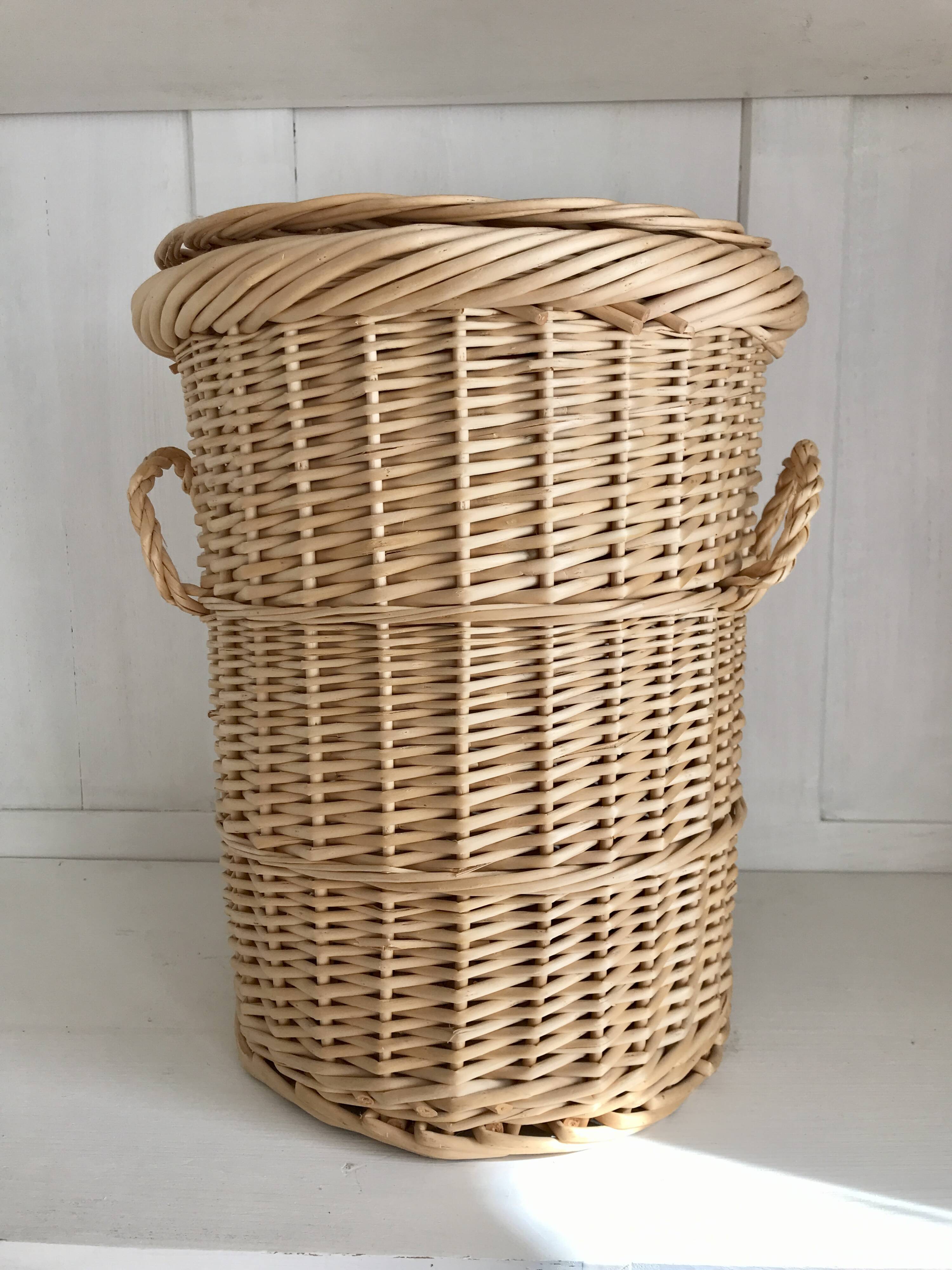 Wicker basket, waste paper basket with lid