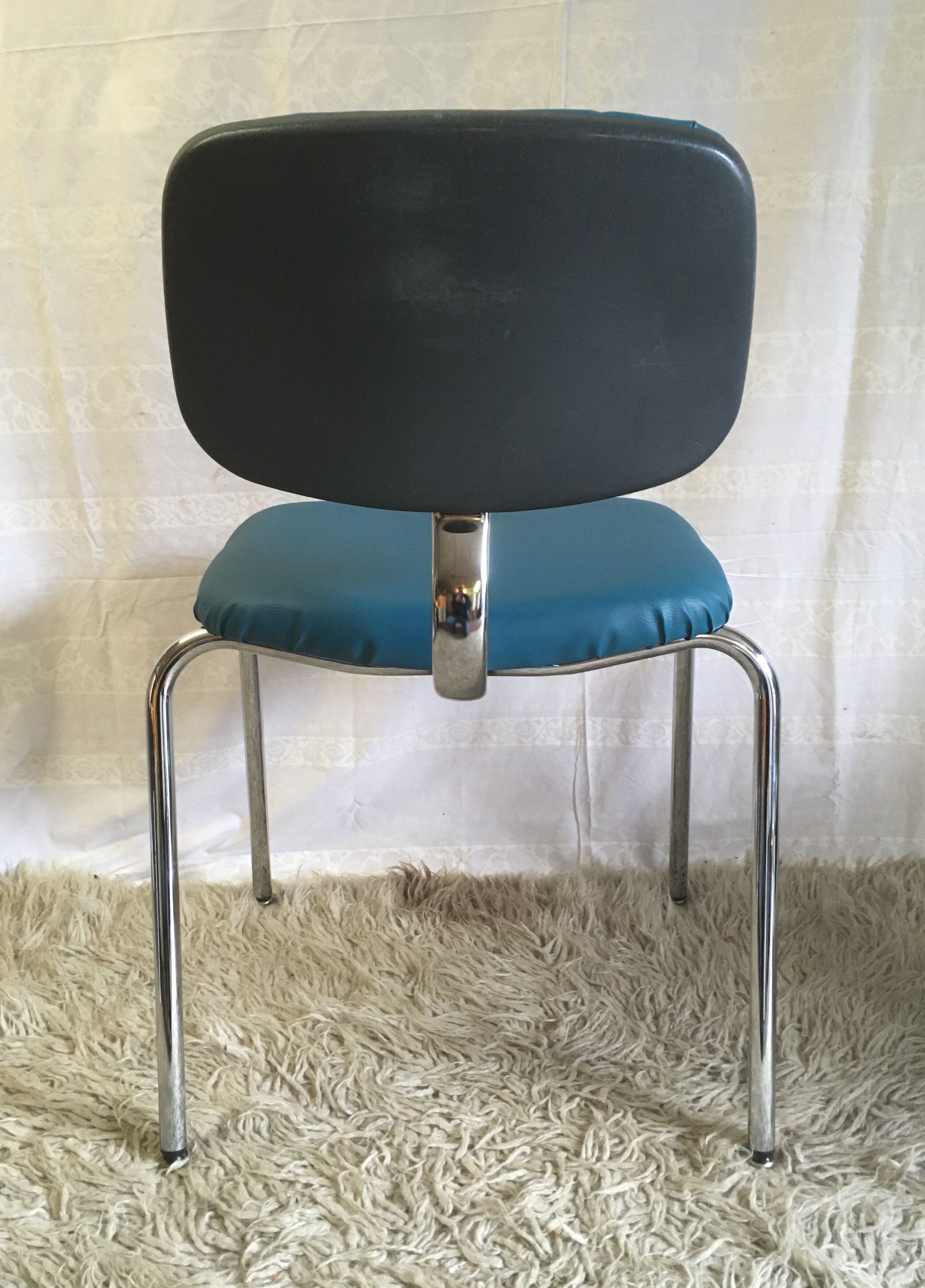 Blue strafor steelcase chair 70