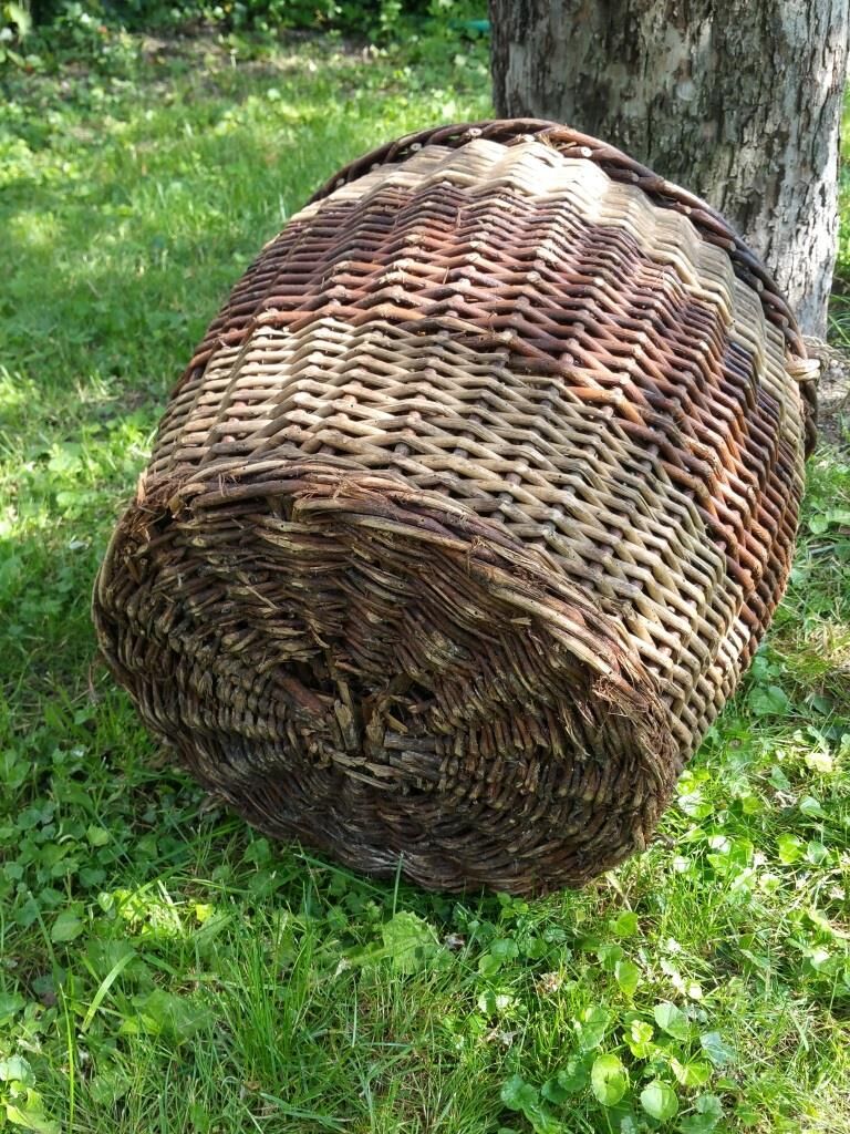 Wicker demijohn