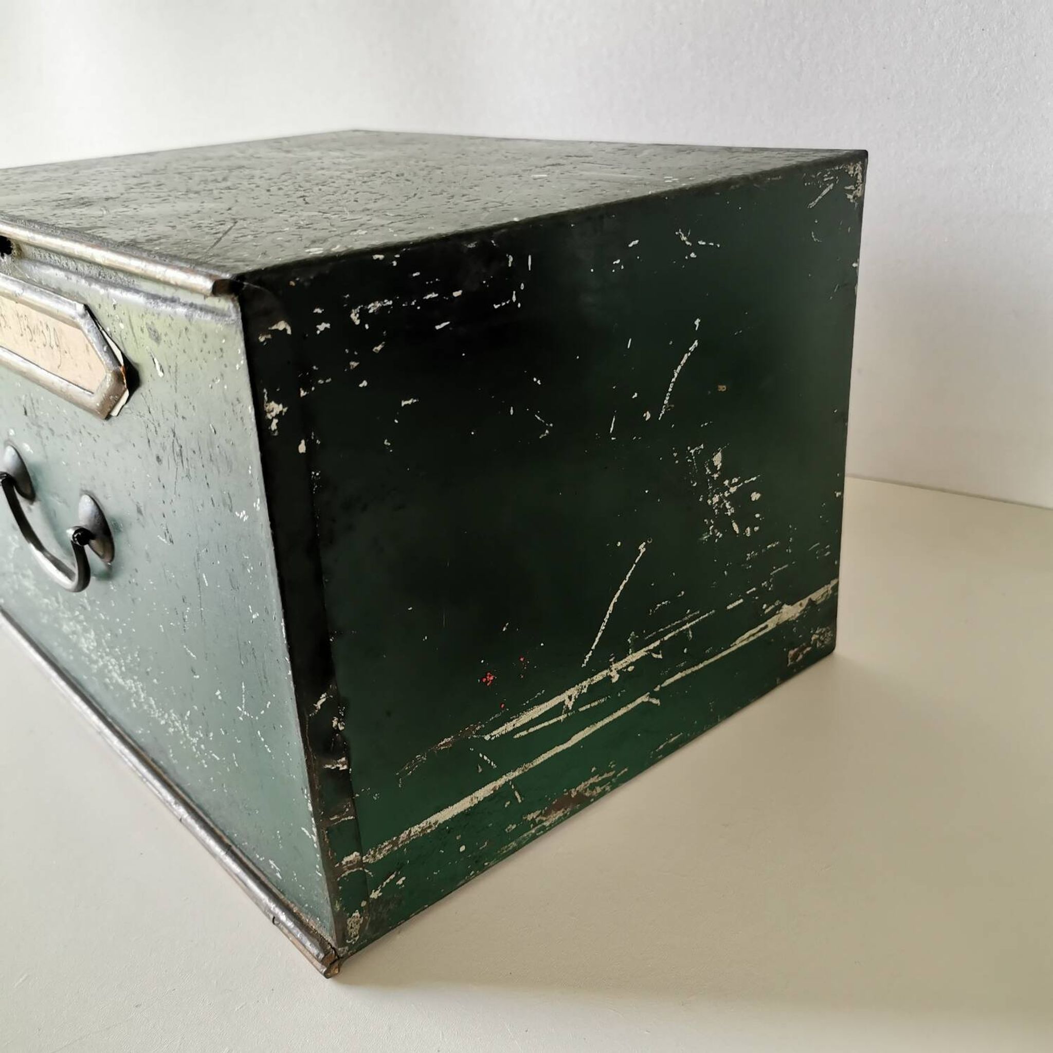 Ancienne Boîte à archives en métal / casier de notaire