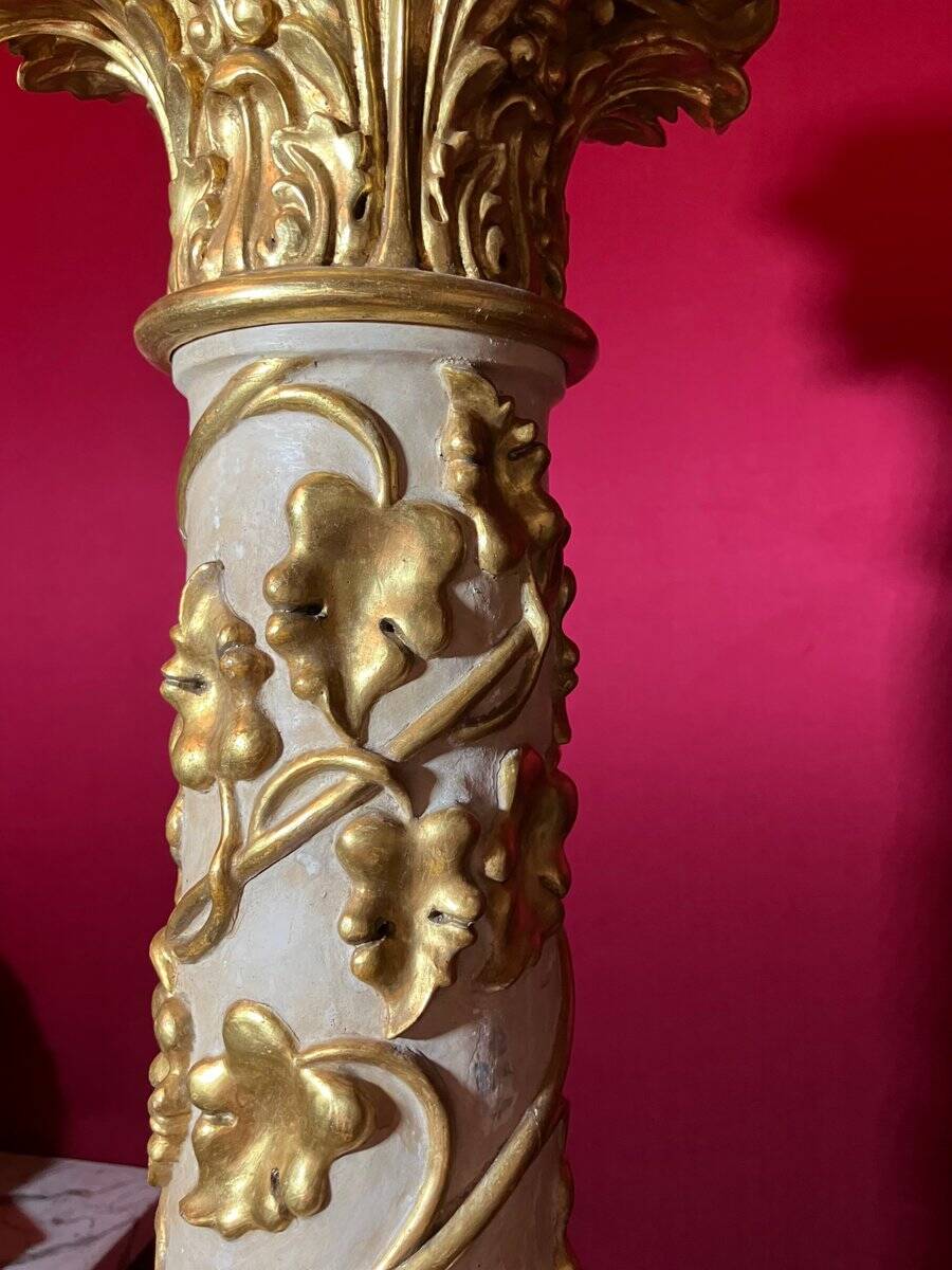 Italian Pedestal Column in White Lacquer and Gold Leaf
