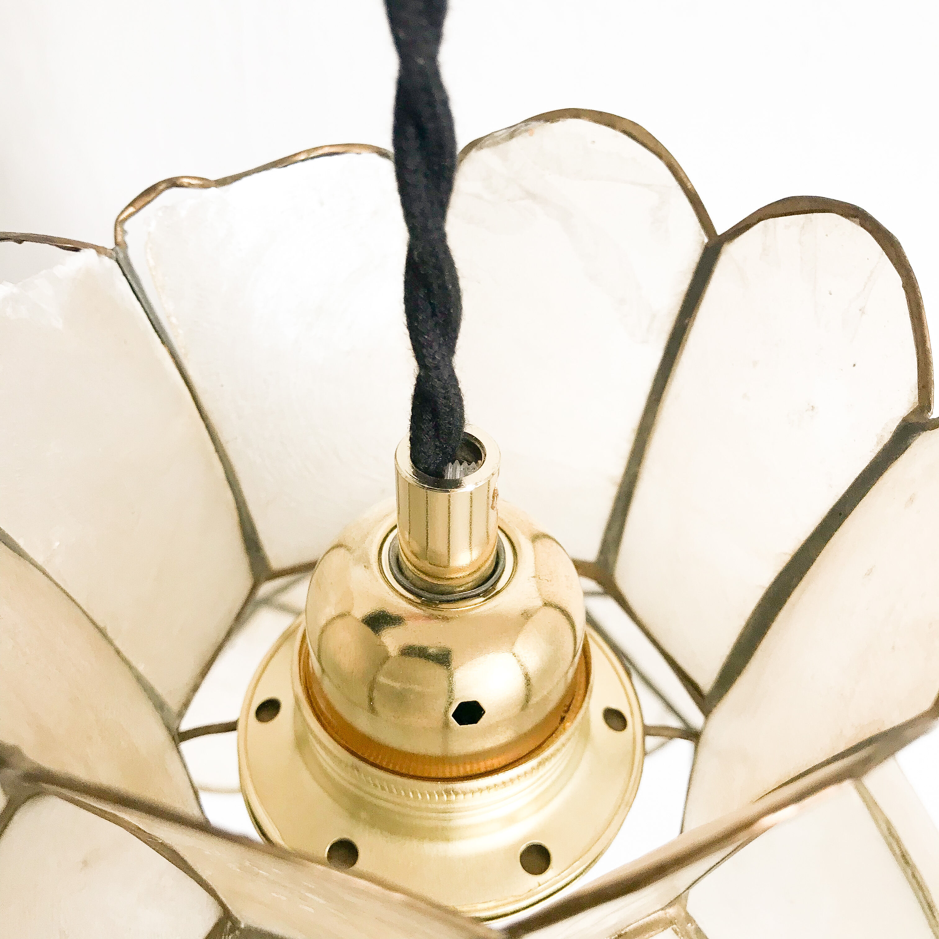 Vintage mother-of-pearl pendant lamp