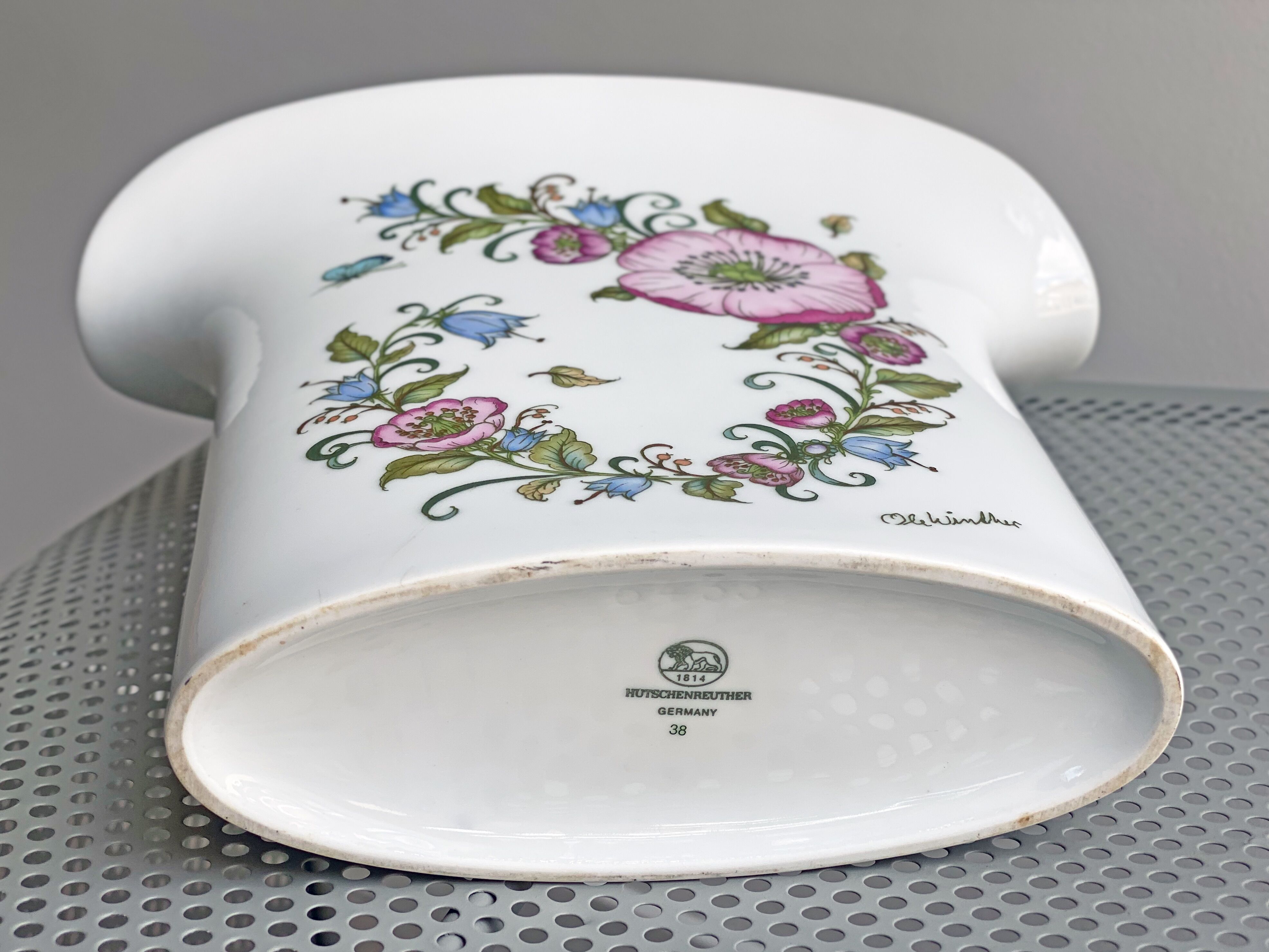 Ole Winkler for Hutschenreuter vase with flowers