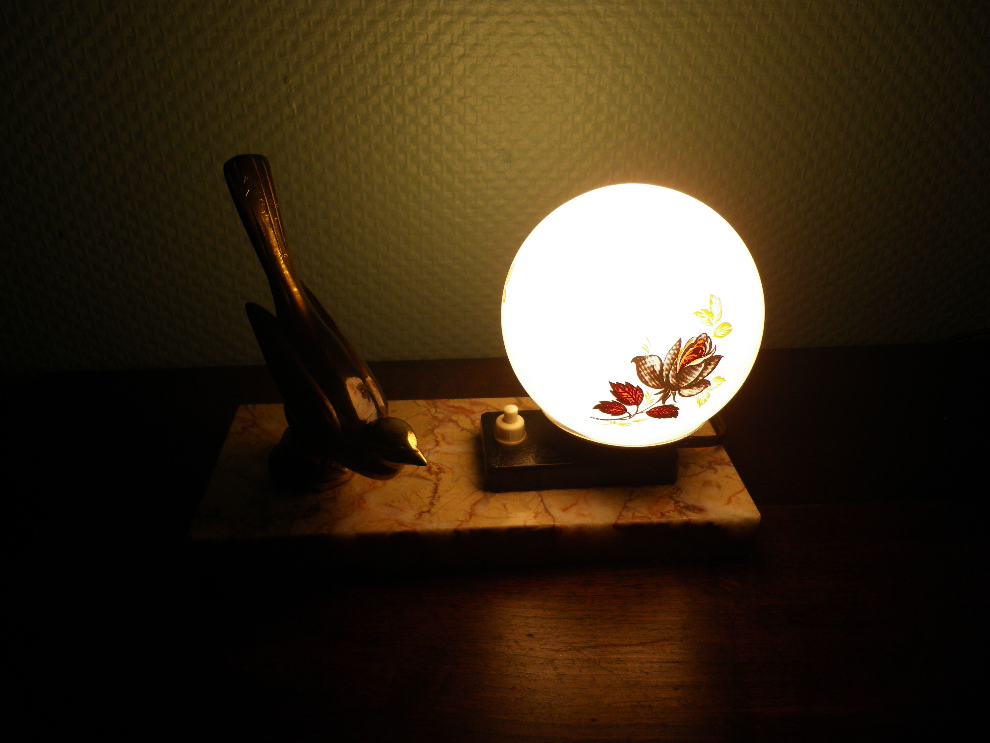 Art deco lamp, to pose, marble base, brass bird decoration, opaline - 40s