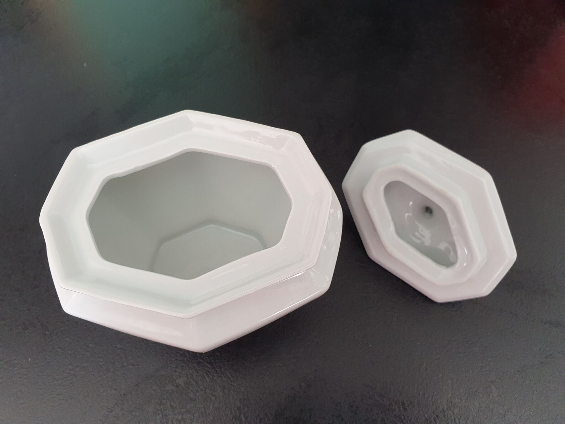 Sugar bowl in white faience