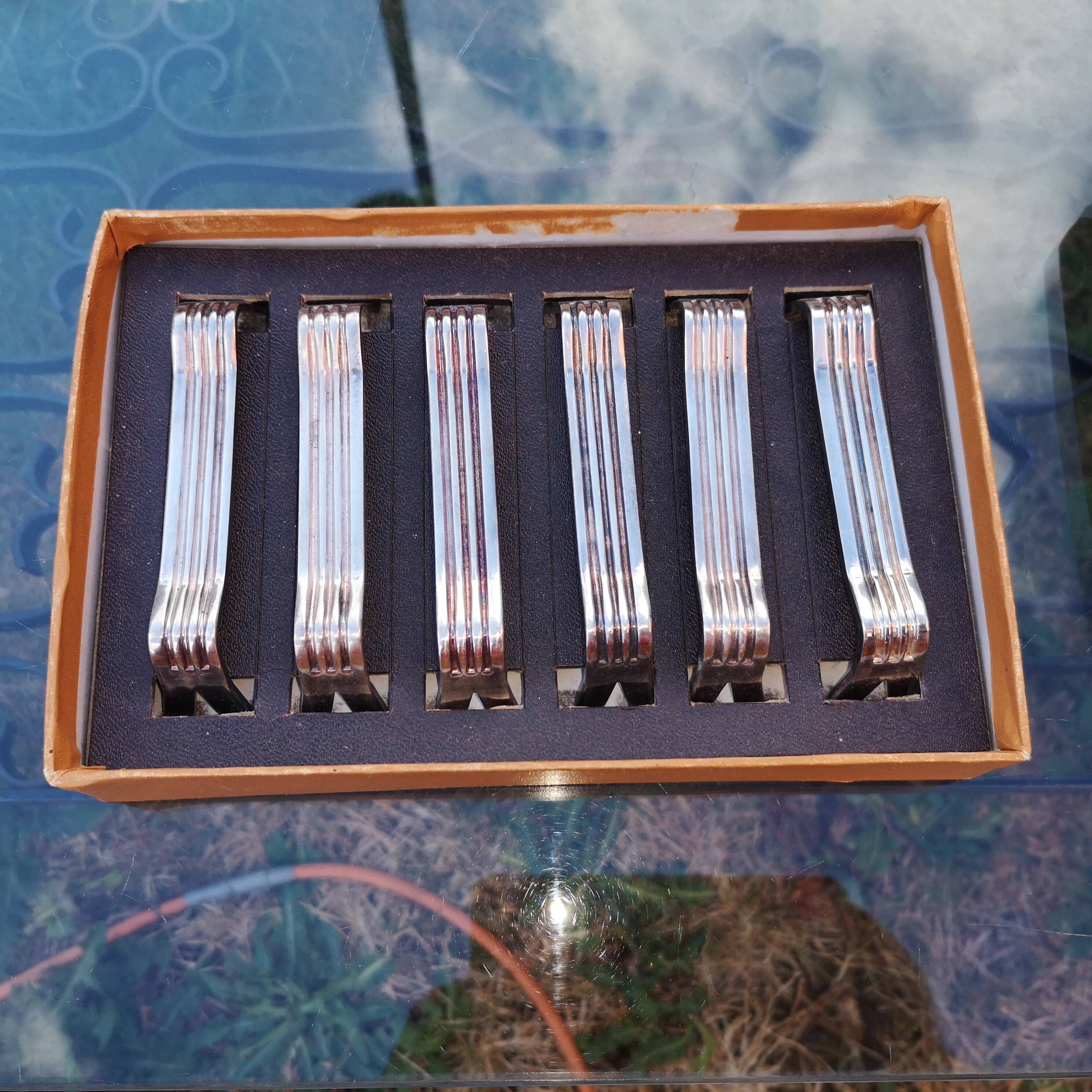 Set of 6 silver-plated knife rests, Orfèvrerie Saint-Médard, Louis style
