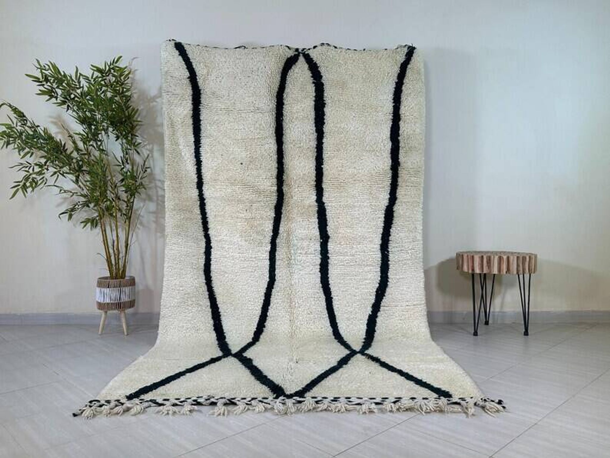 Handmade natural wool rug 250cm x 150cm