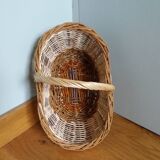 Wicker basket with handle