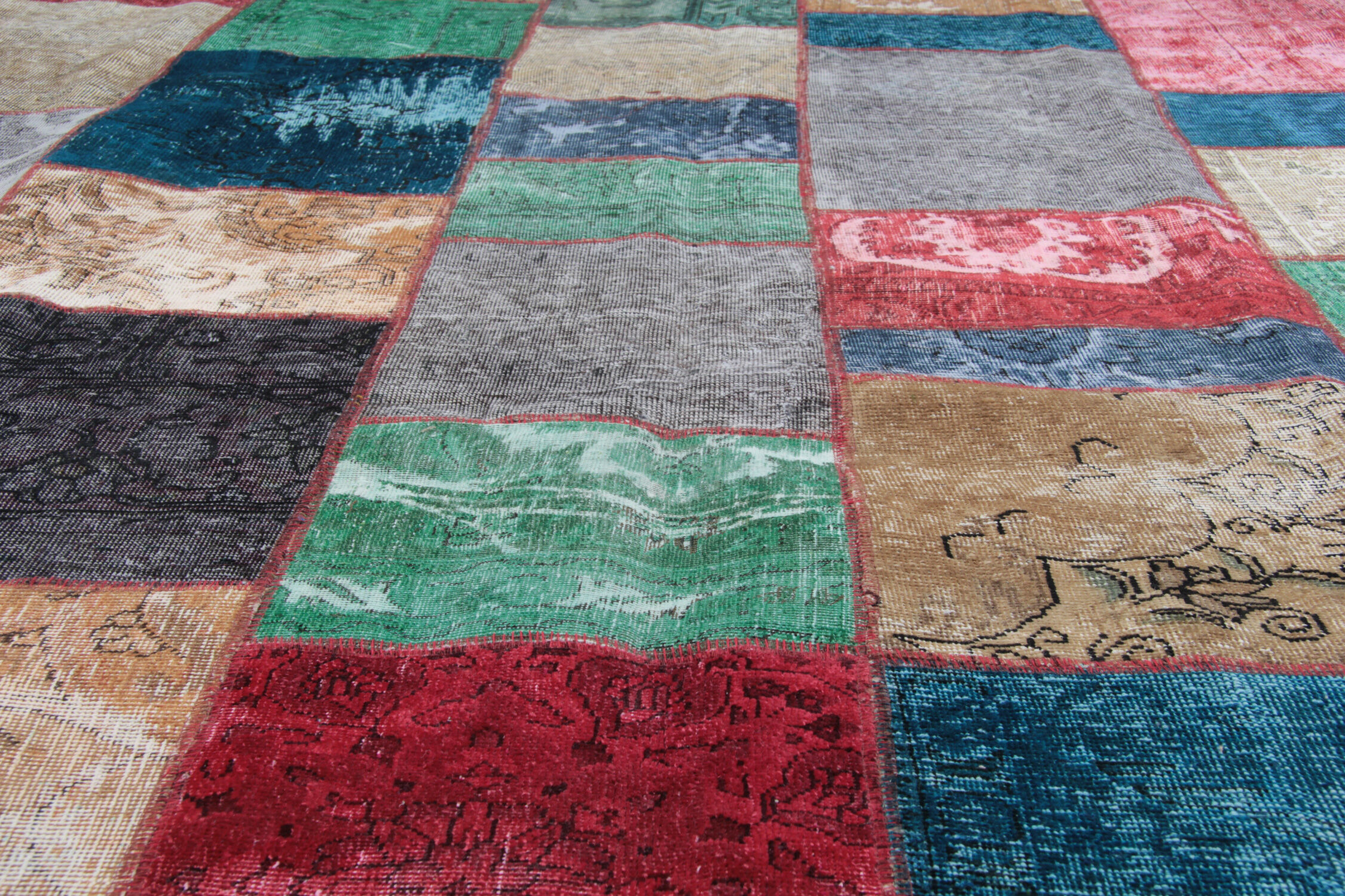 Bold patchwork area rug handwoven oriental wool carpet- 200x300cm