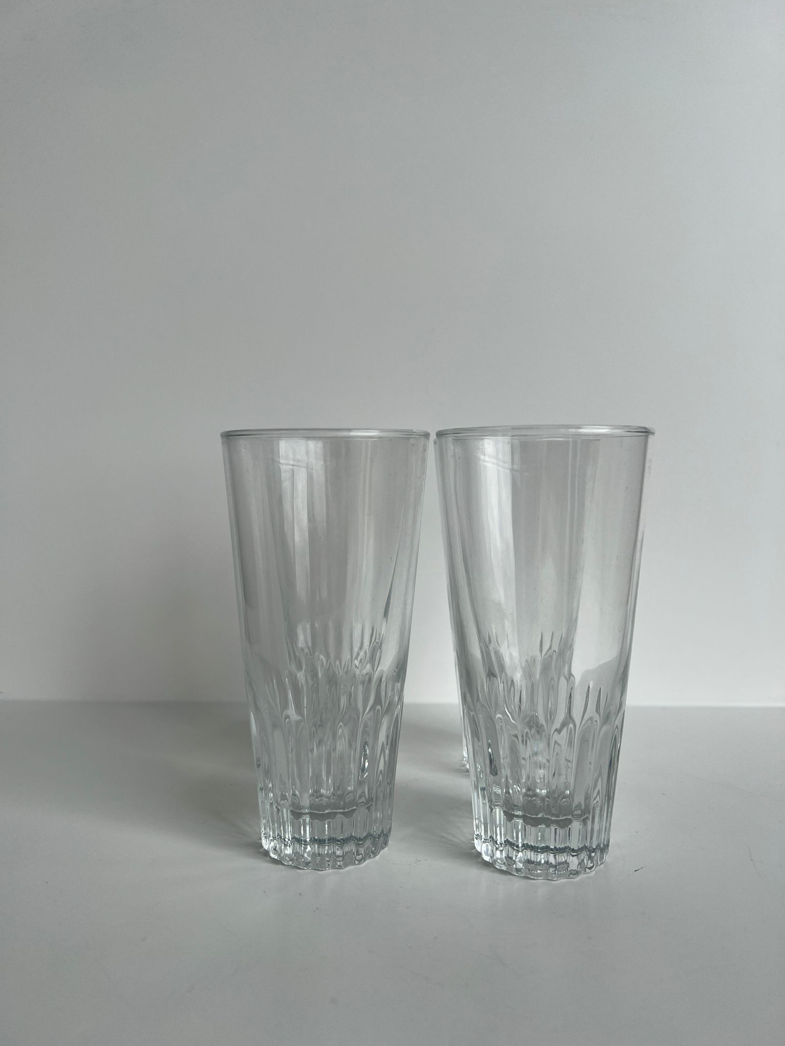 Set of 4 glasses with orangeade H: 12,5cm