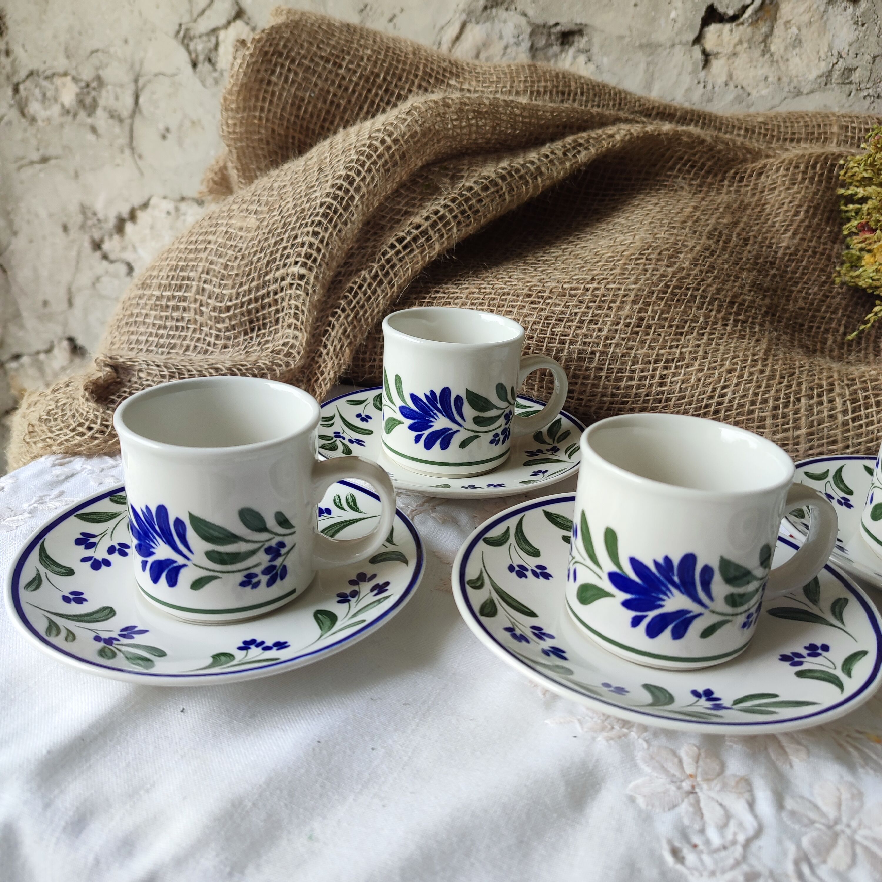 Set of 6 vintage Churchill England cups and saucers – Floral design