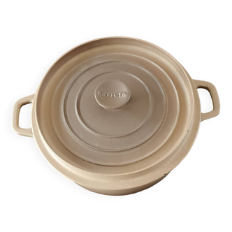 Invicta enameled cast iron casserole dish round 27cm
