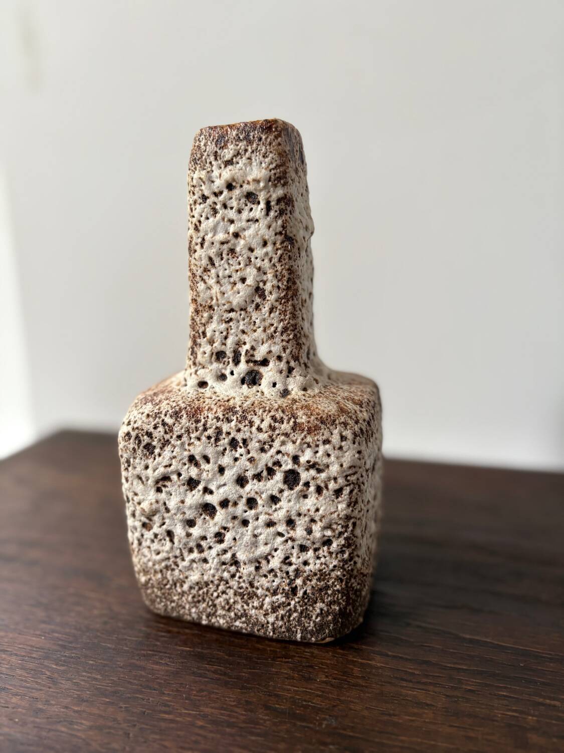 Vase en céramique fat lava années 60 marron et beige pays bas