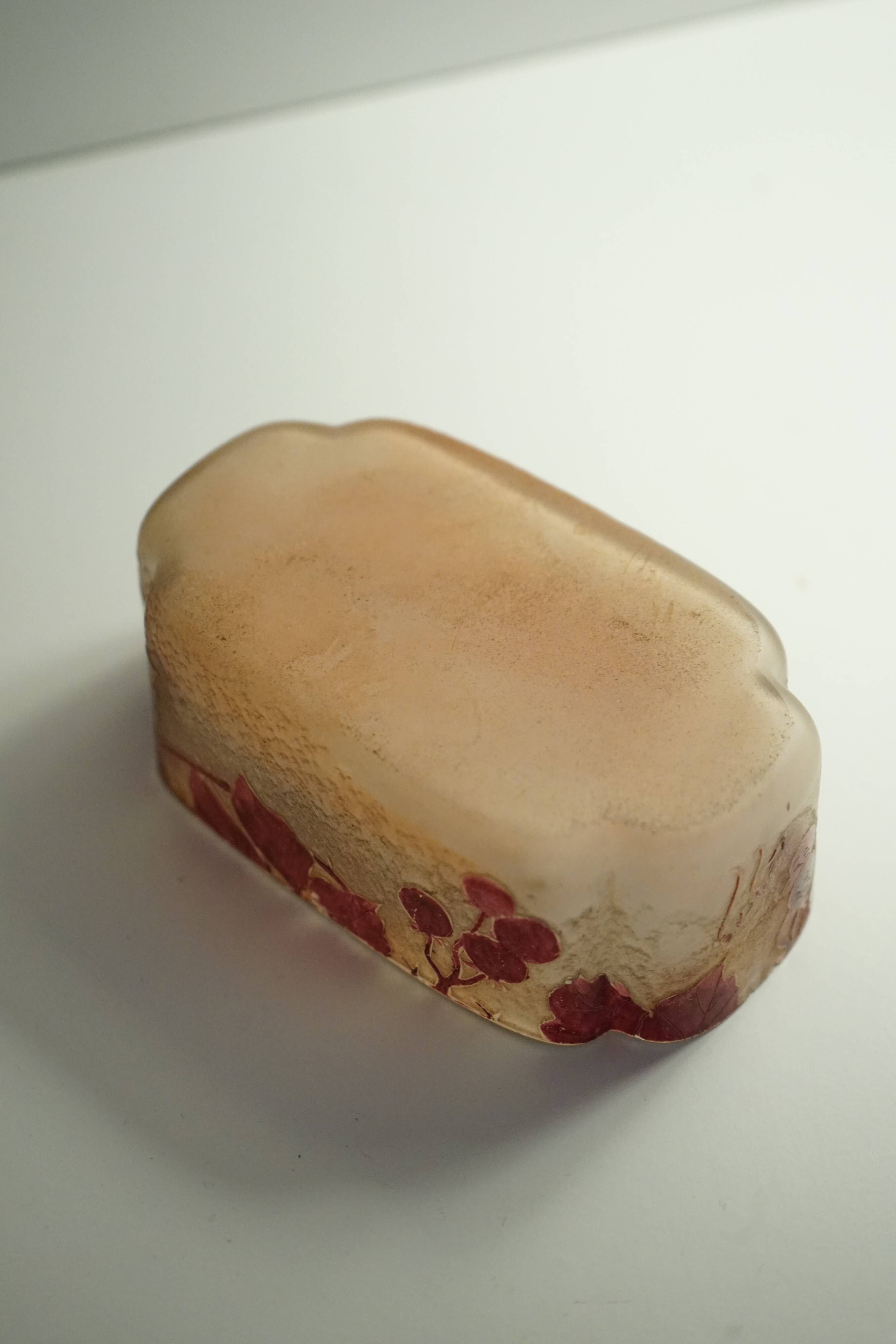 Legras Phoenician series ruby jardinière in multi-layered glass (1900 - 1910)