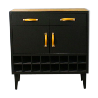 Commode gainée de cuir ocre
