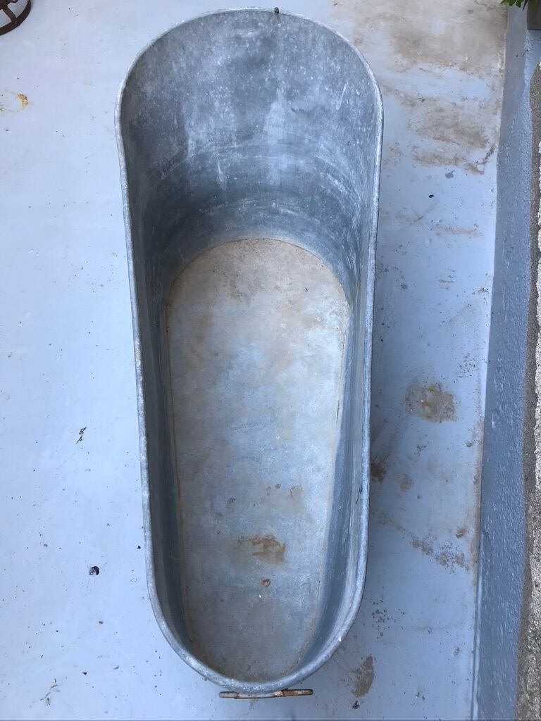 Zinc bathtub early XX