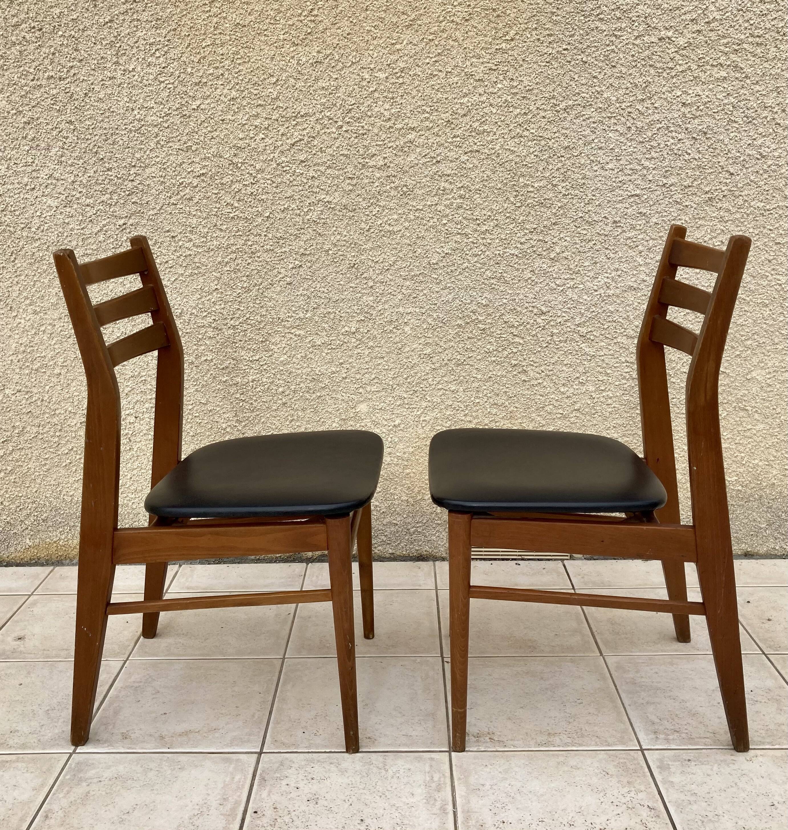 Suite of Scandinavian style chairs