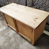 Small old tree closet