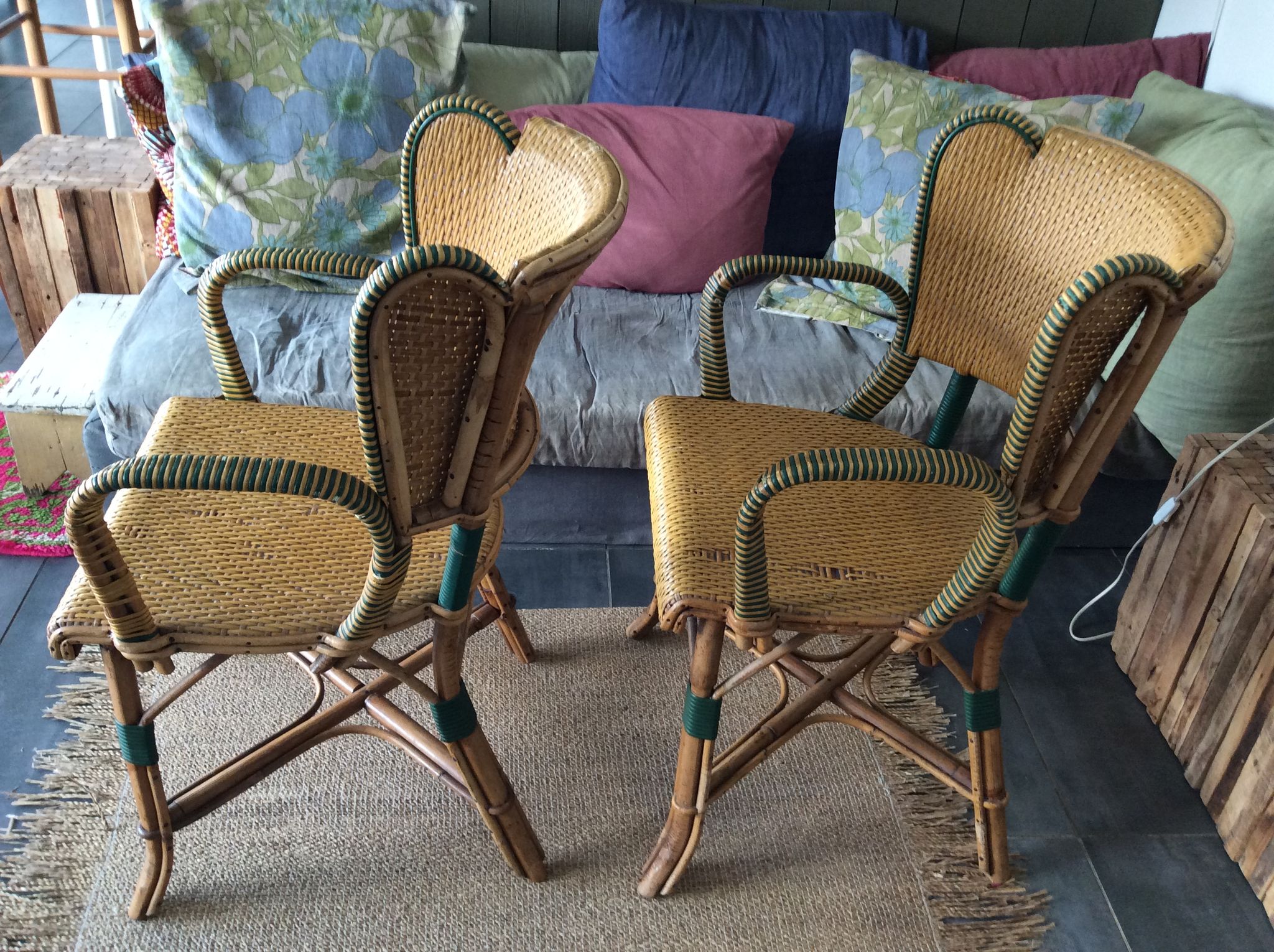 Paire de fauteuils en rotin