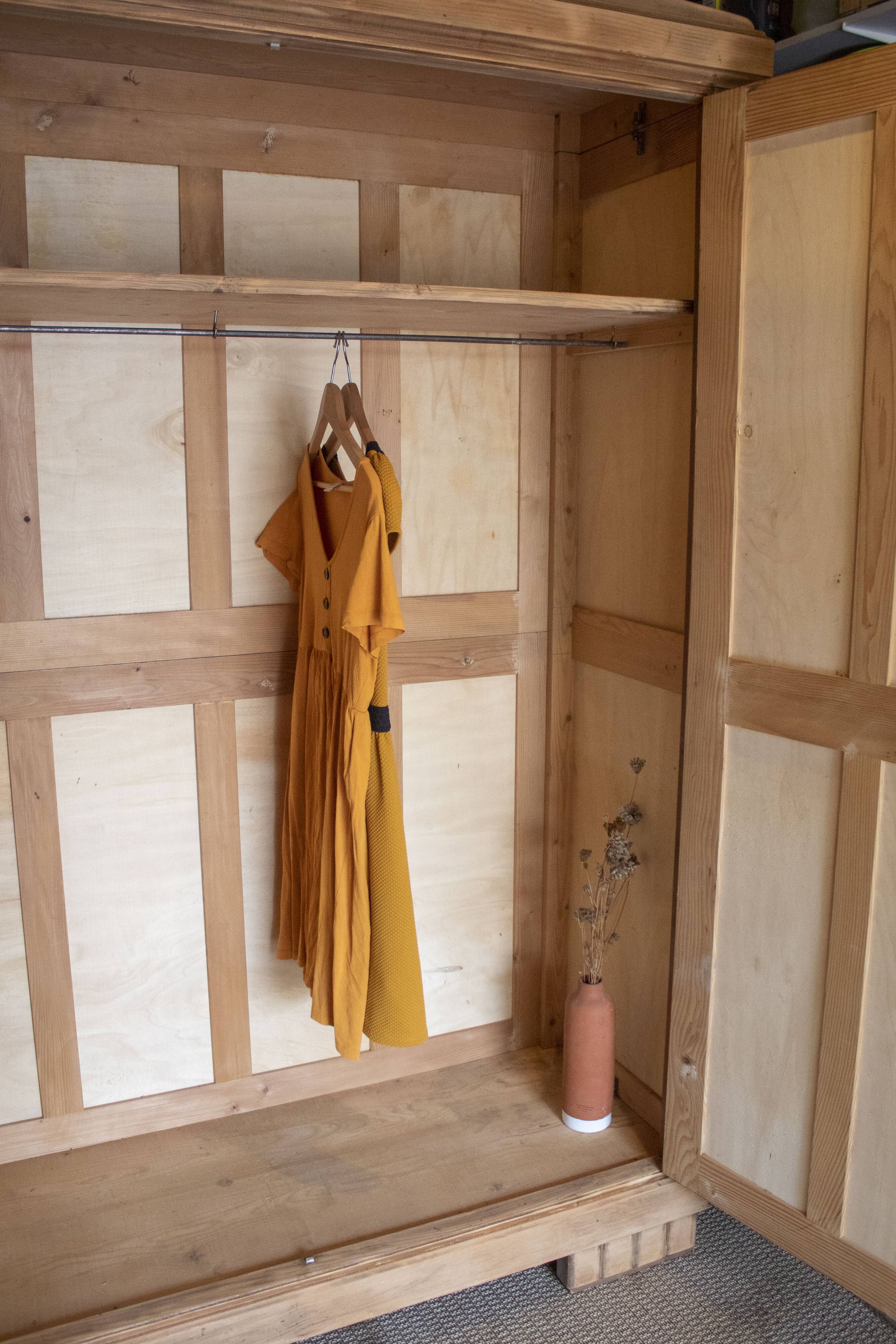 Large Parisian wardrobe in solid wood (renovated)