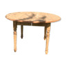 Extendable round table.