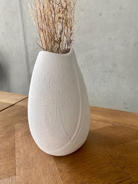 Bleached sandstone vase